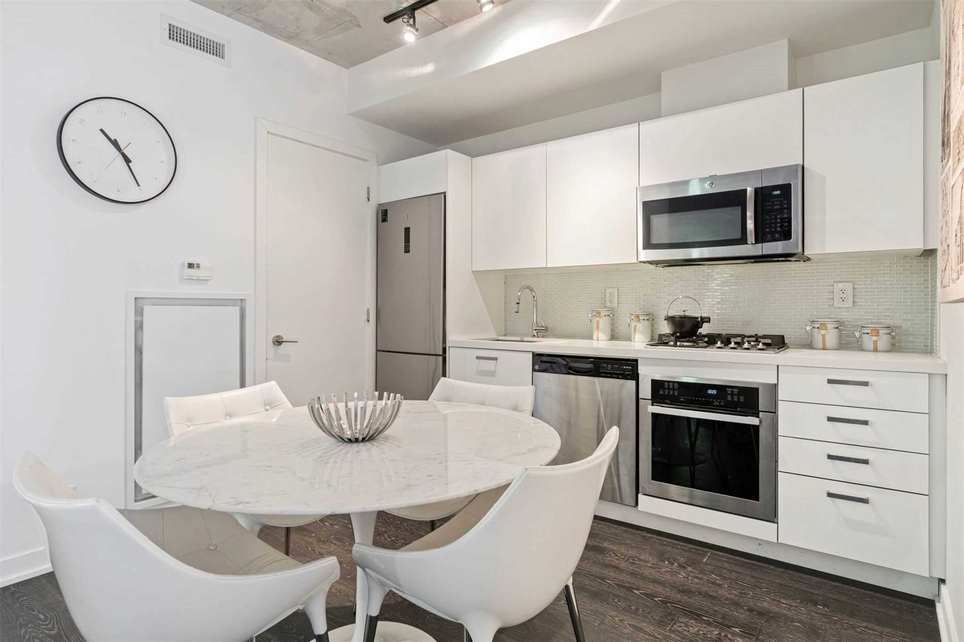 39 Brant St, #305