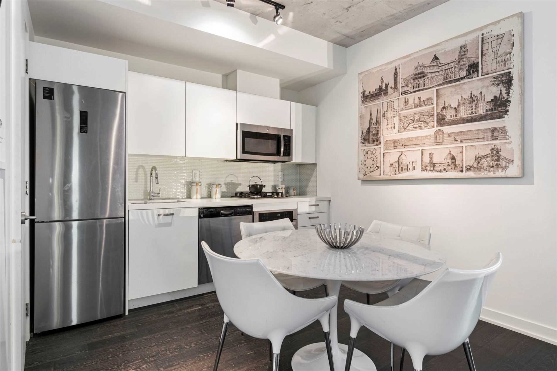 39 Brant St, #305