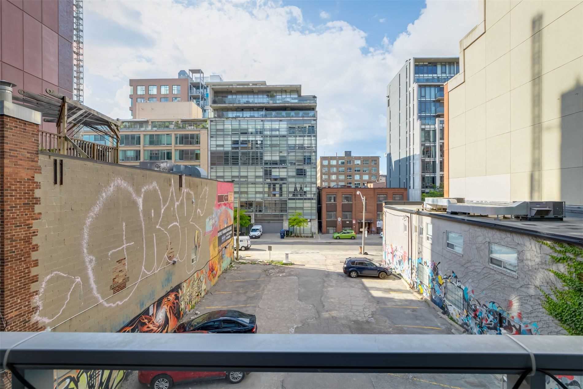 39 Brant St, #305