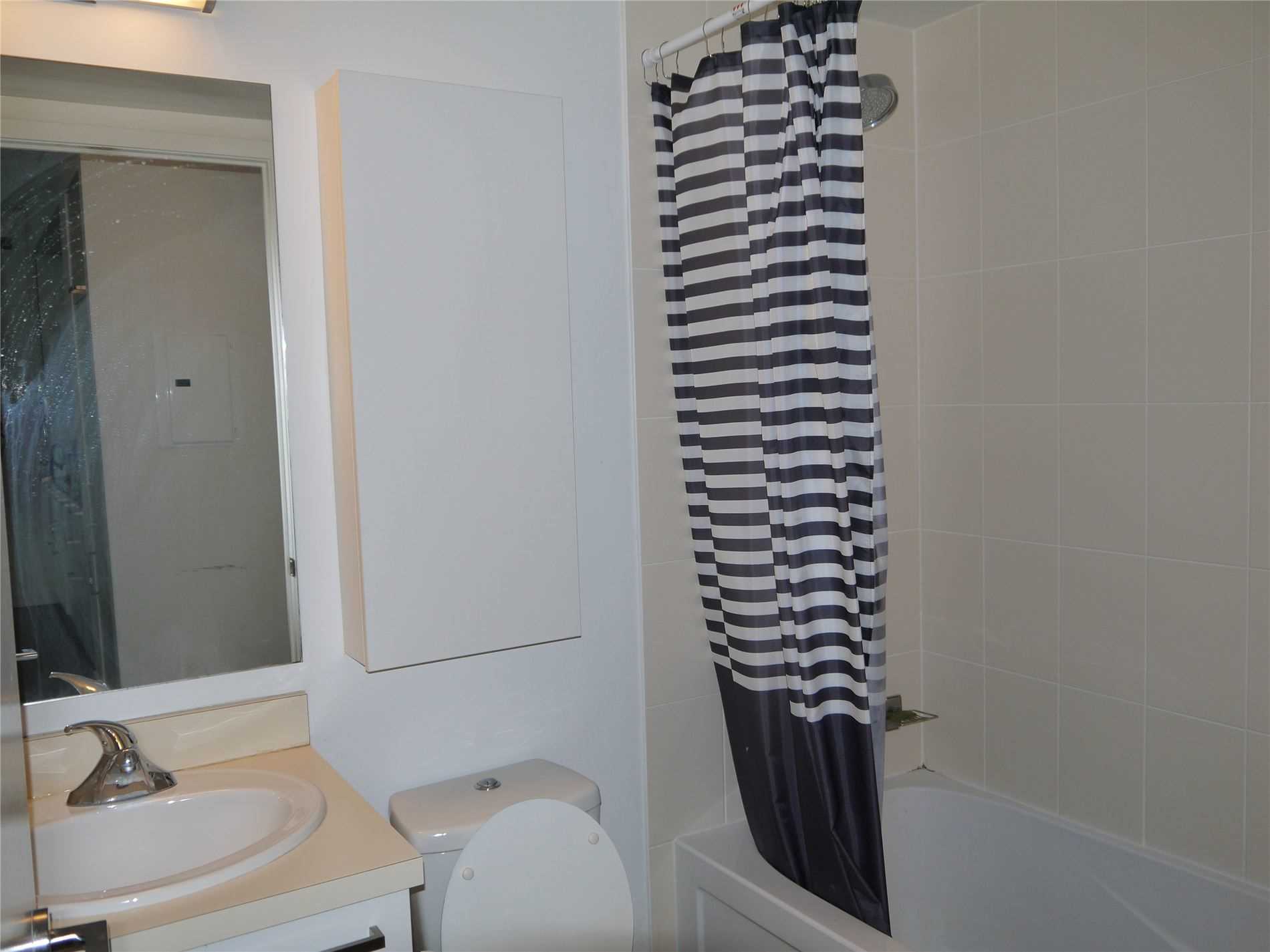 12 York St, #302