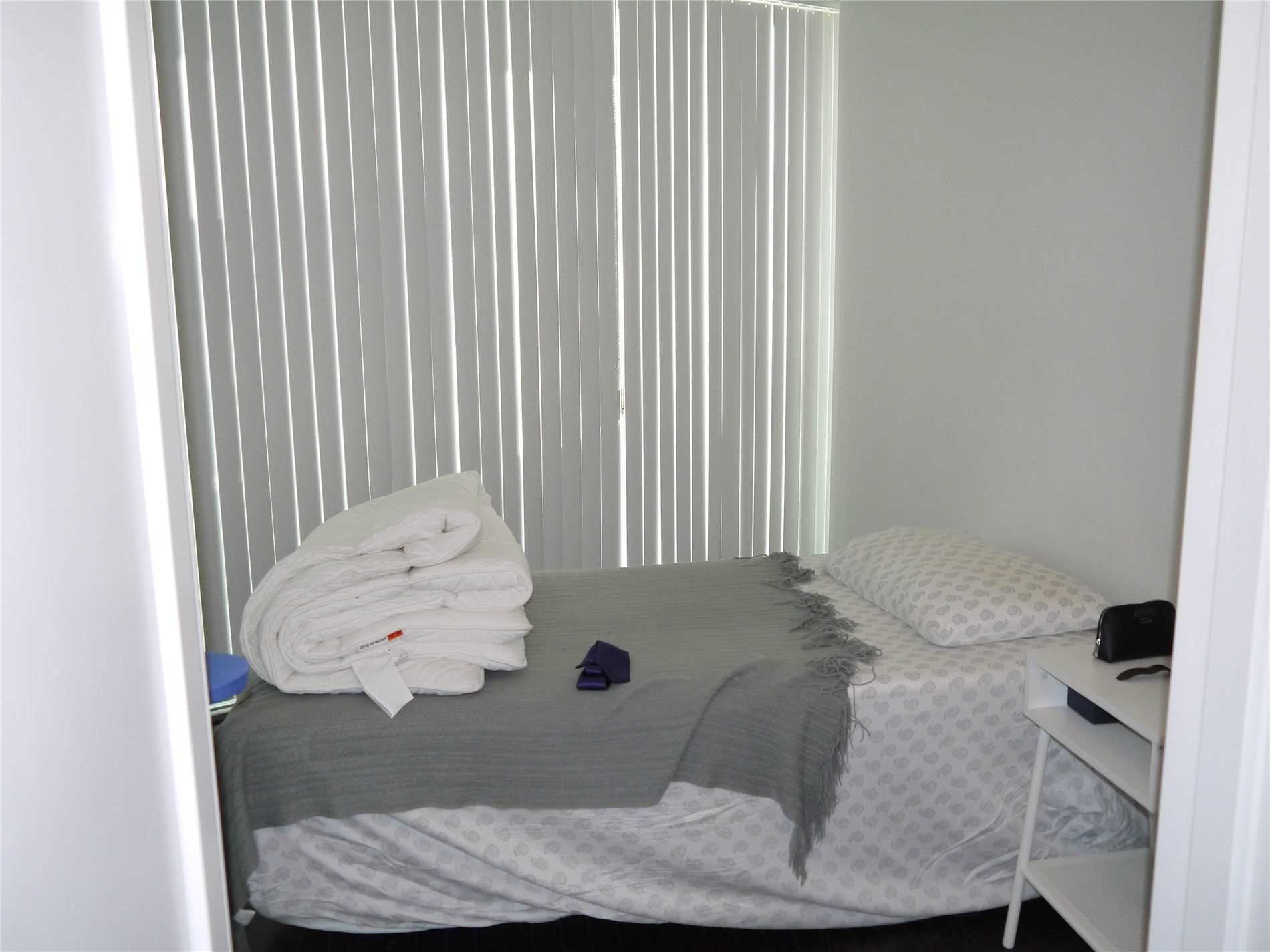 12 York St, #302