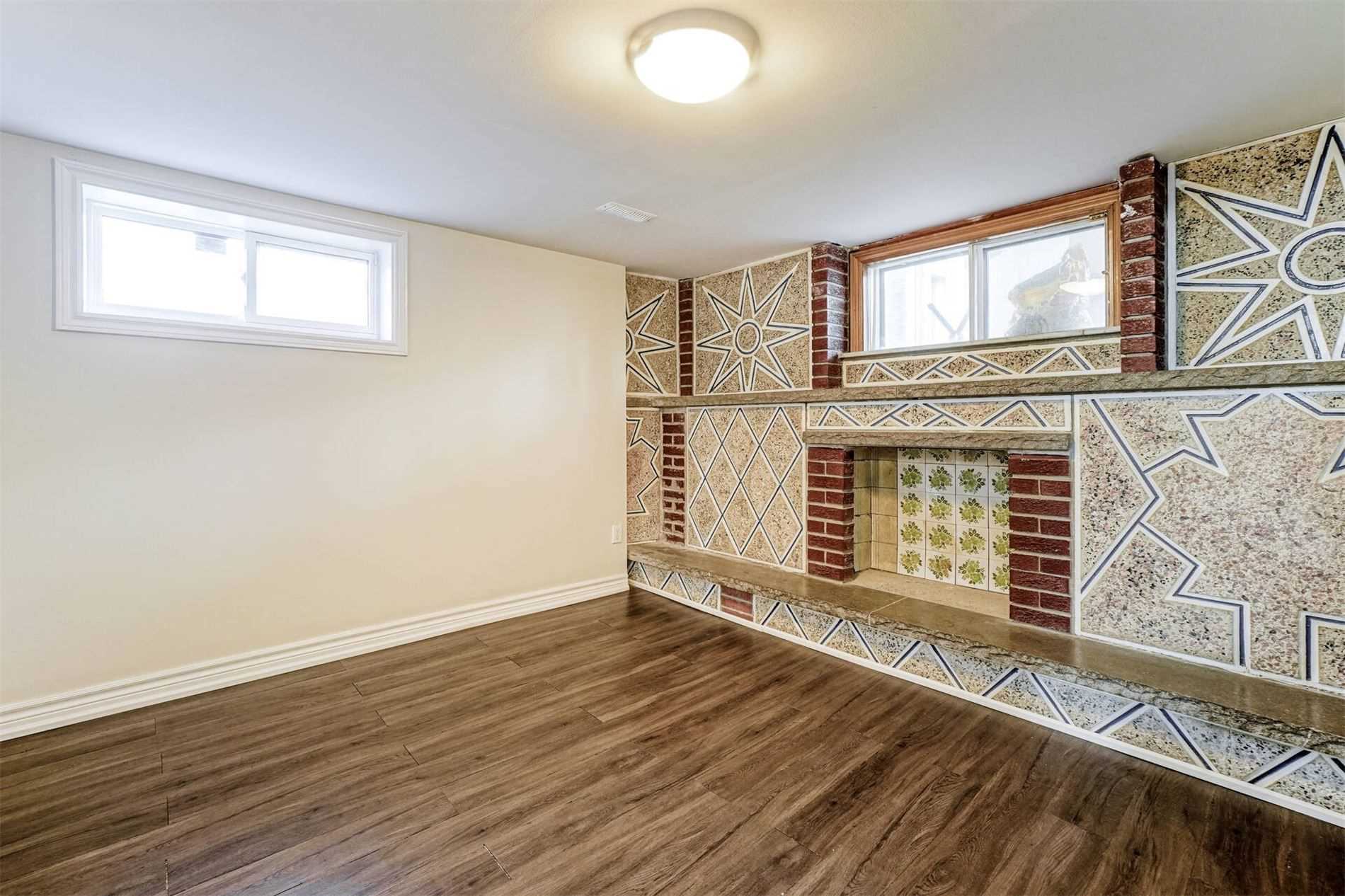 221 Reiner Rd