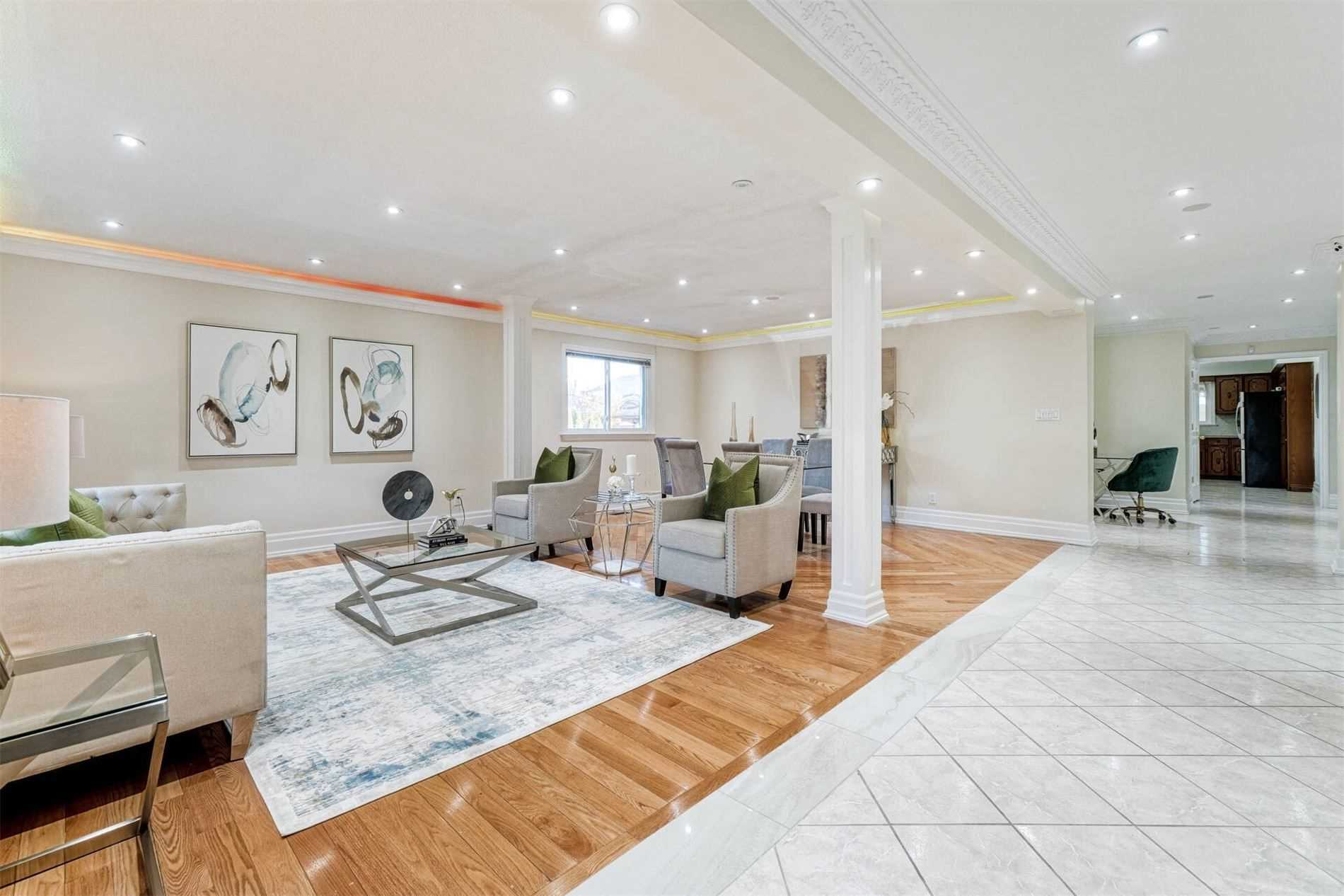 221 Reiner Rd