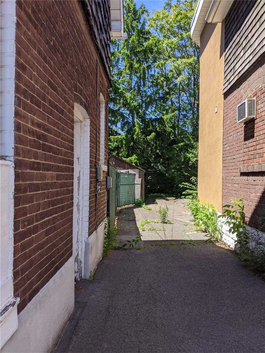 68-70 Laird Dr