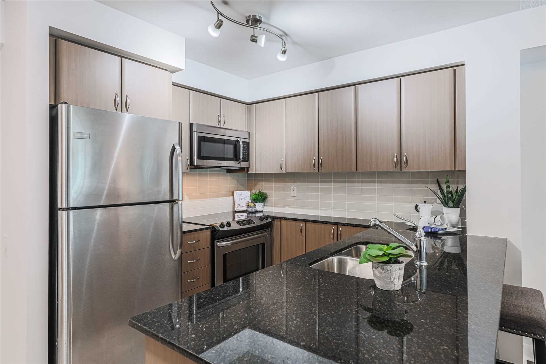 525 Wilson Ave, #450