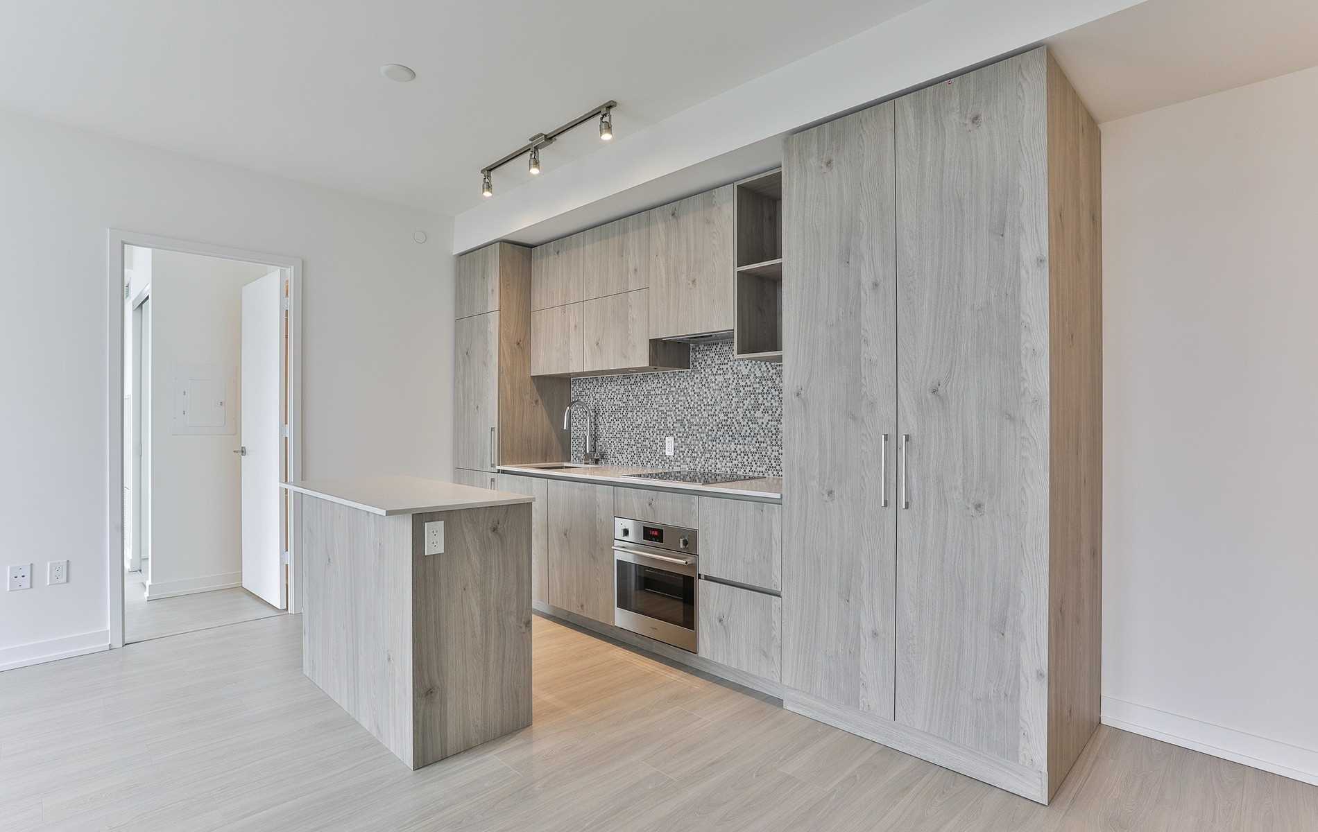 1 Yorkville Ave, #1611