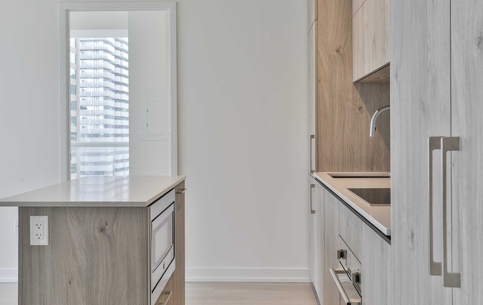 1 Yorkville Ave, #1611