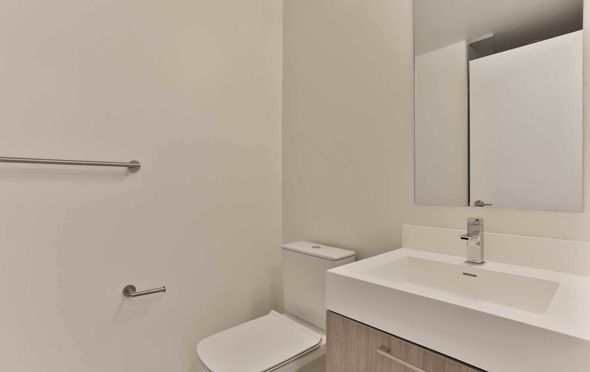 1 Yorkville Ave, #1611