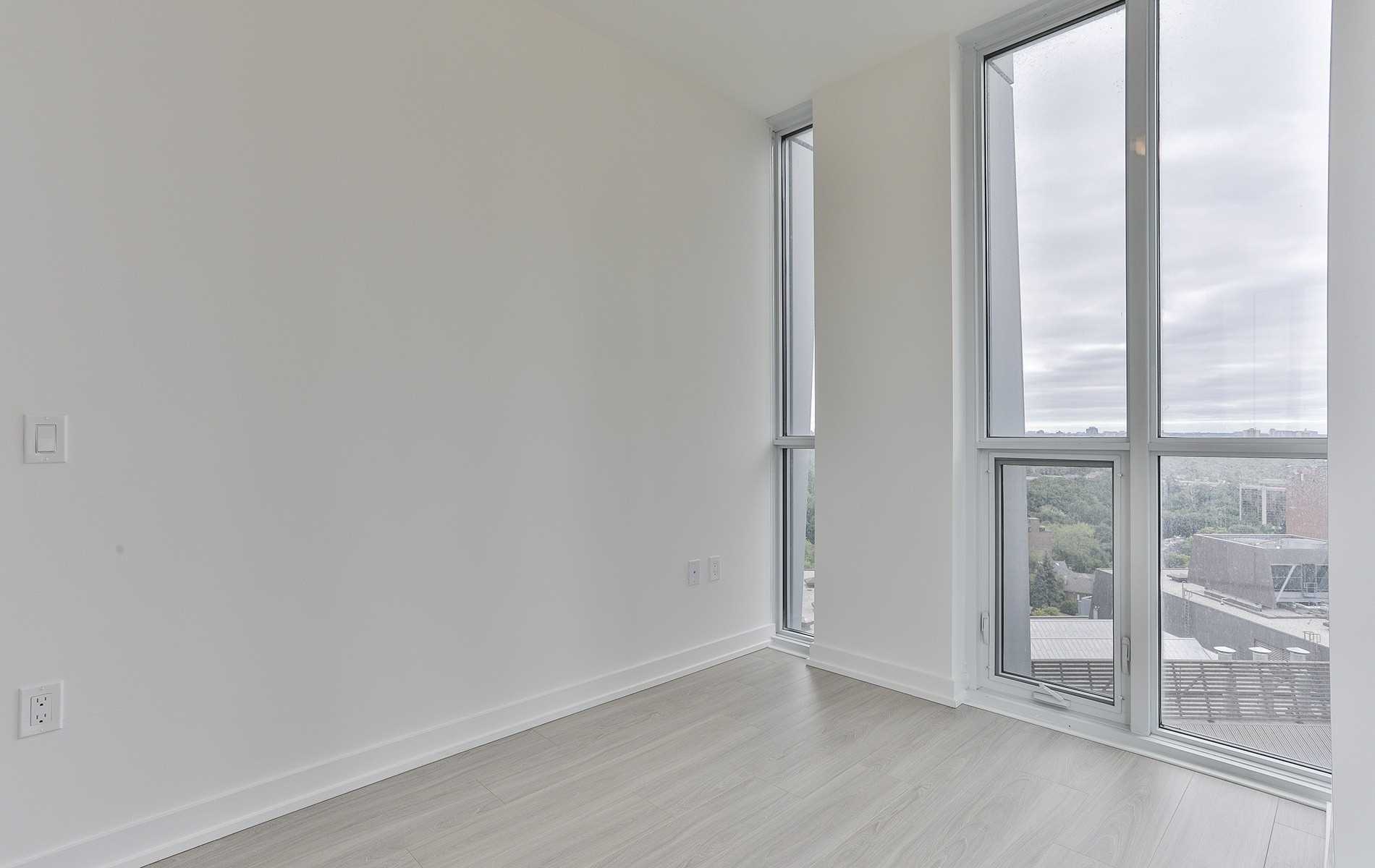 1 Yorkville Ave, #1611
