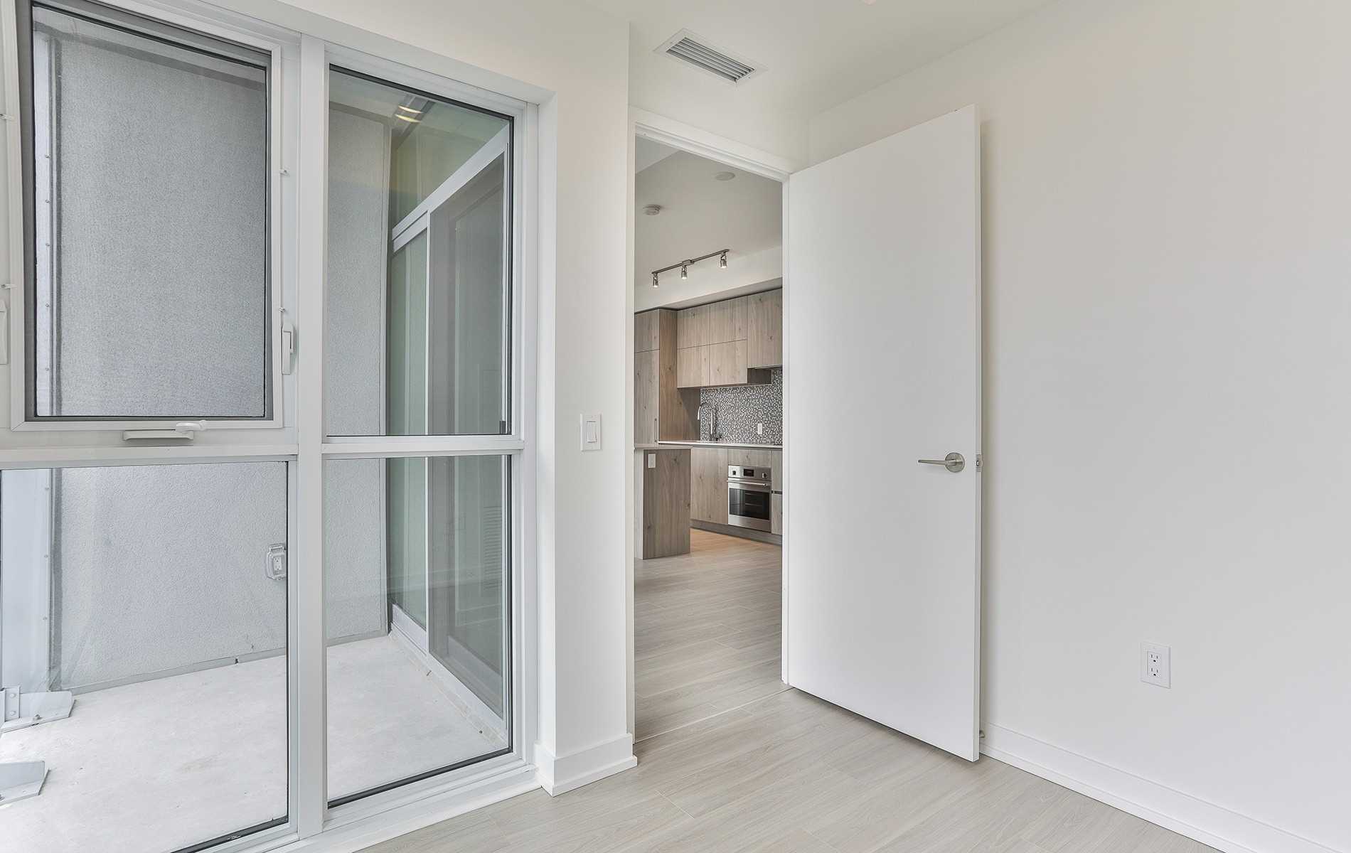 1 Yorkville Ave, #1611