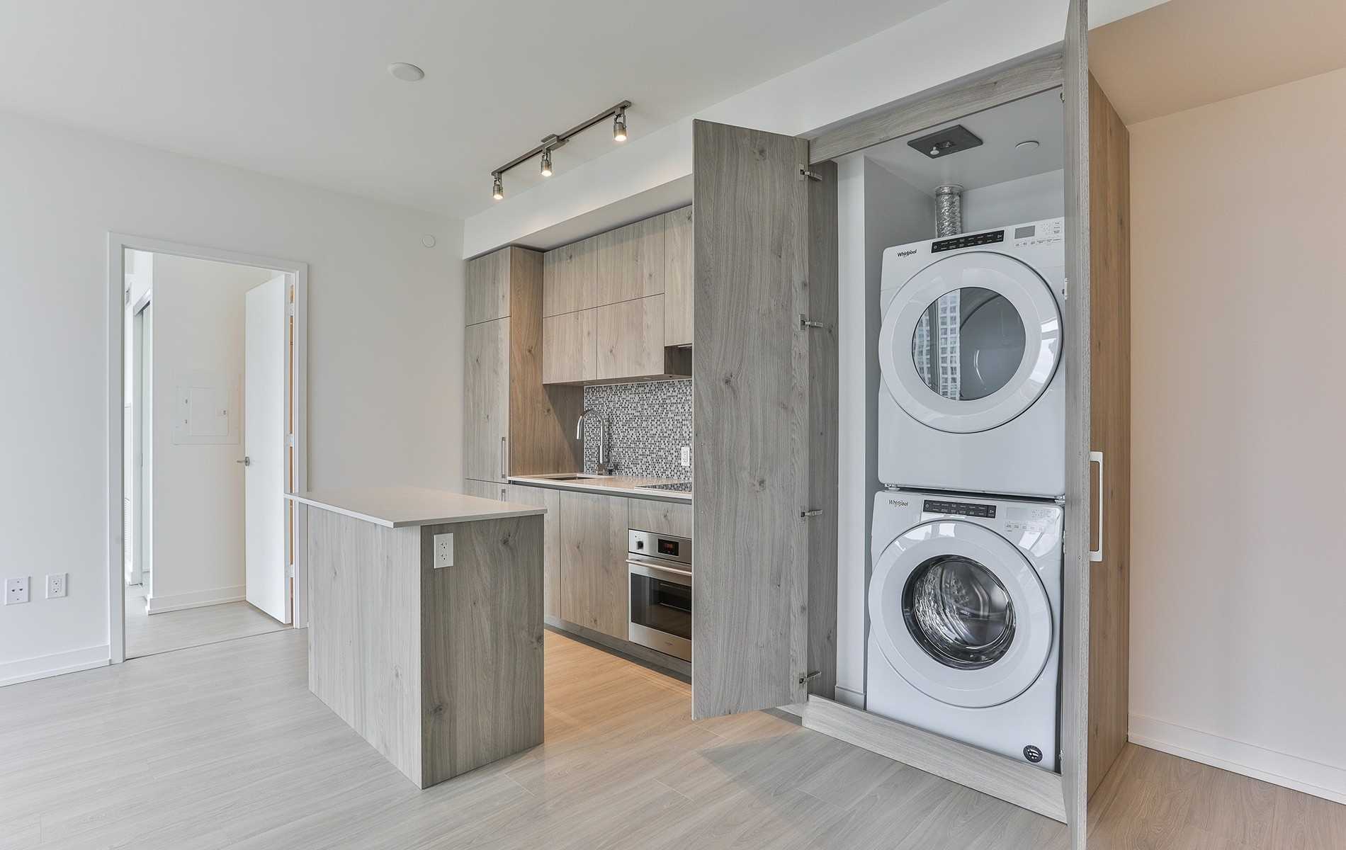 1 Yorkville Ave, #1611