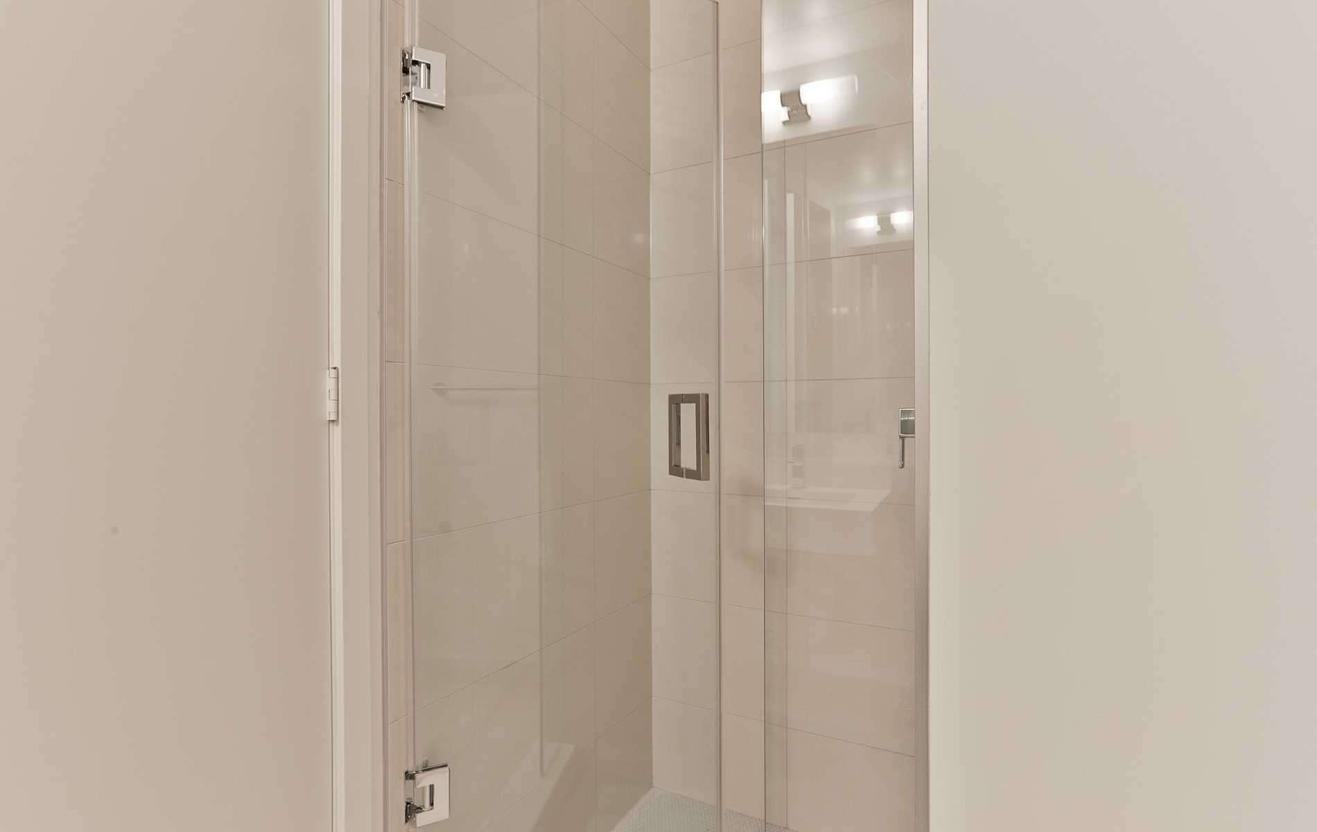 1 Yorkville Ave, #1611