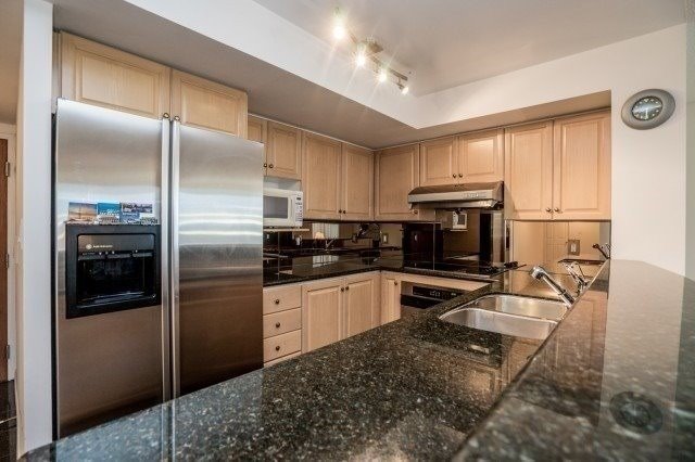 23 Lorraine Dr, #2112