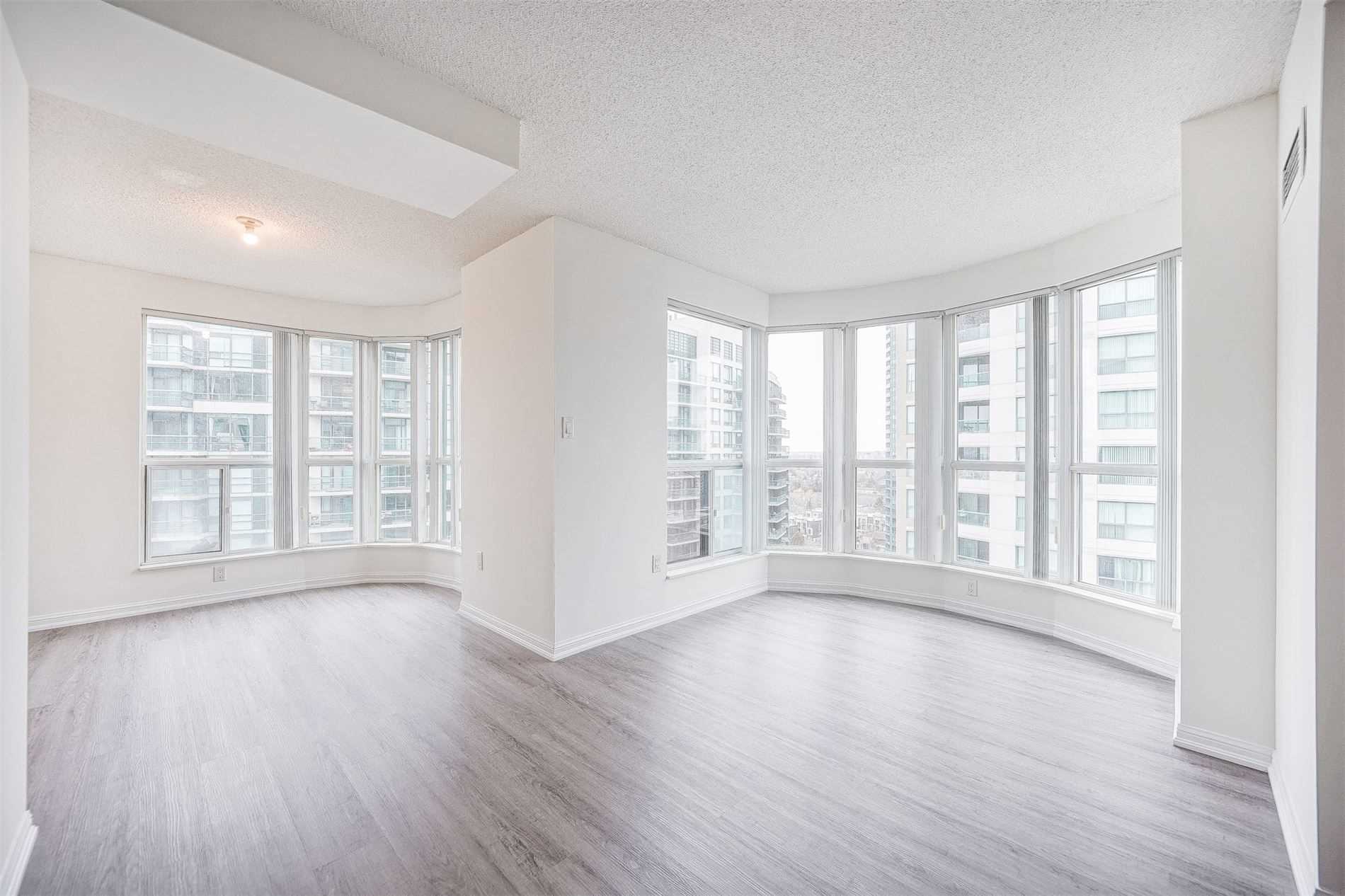 23 Lorraine Dr, #2112