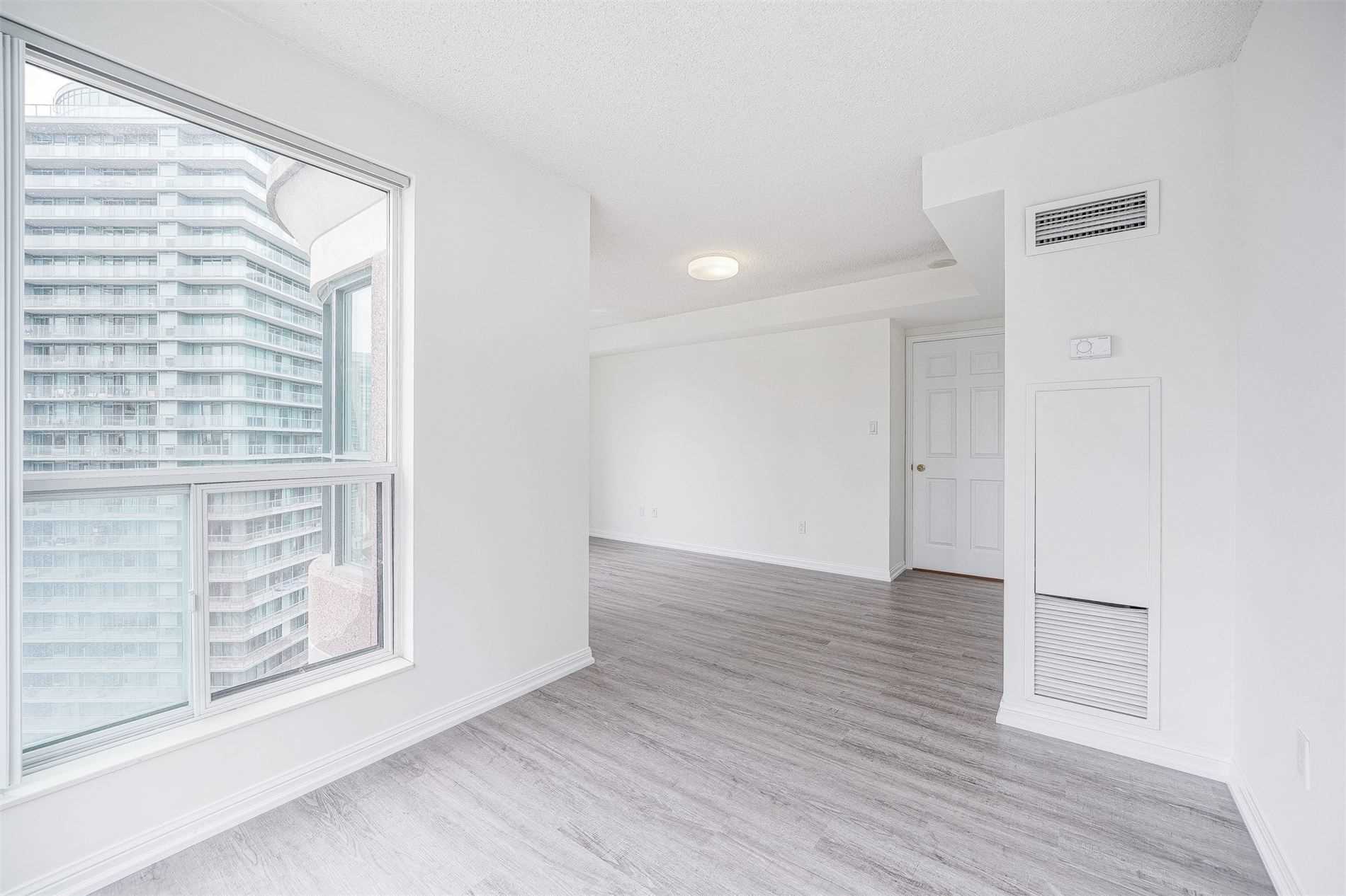 23 Lorraine Dr, #2112