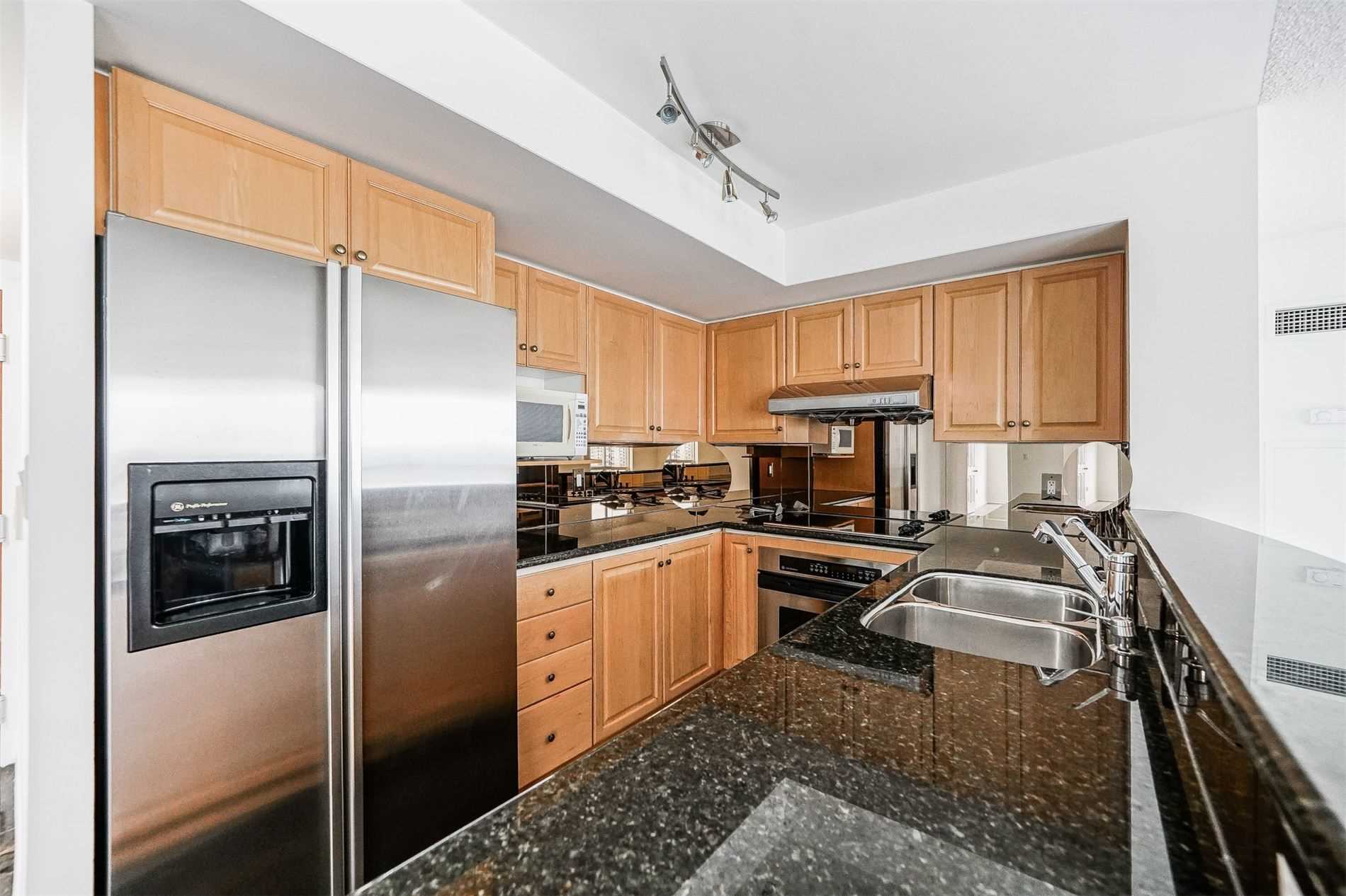 23 Lorraine Dr, #2112