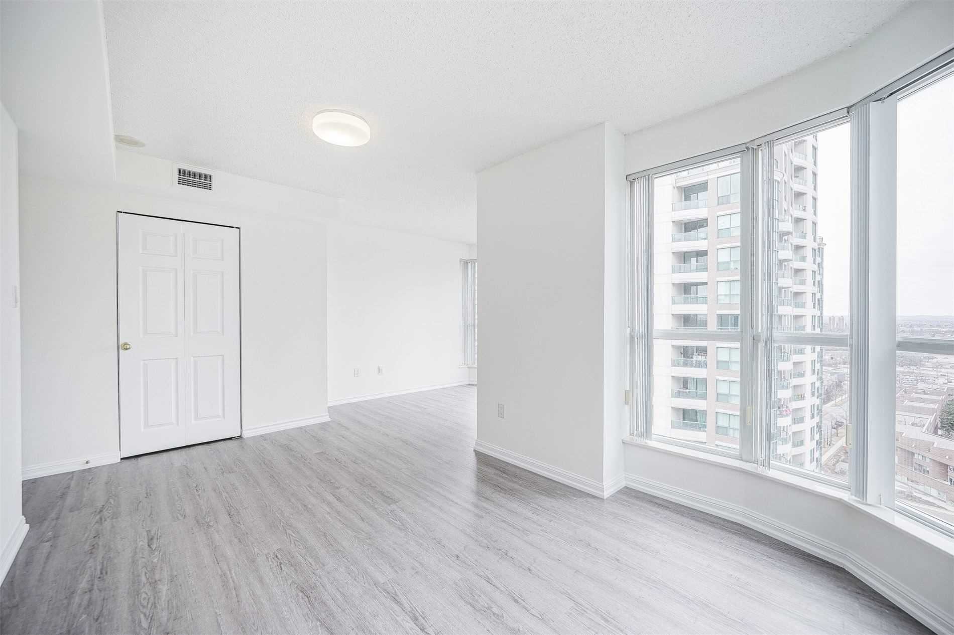 23 Lorraine Dr, #2112