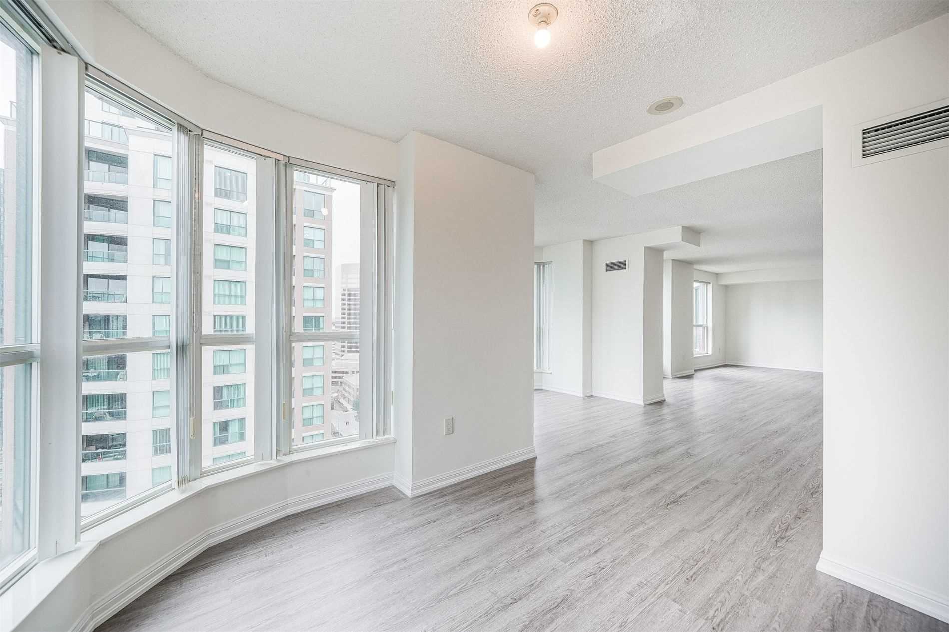 23 Lorraine Dr, #2112