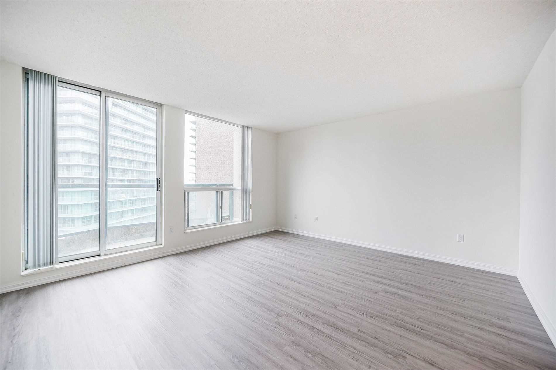 23 Lorraine Dr, #2112