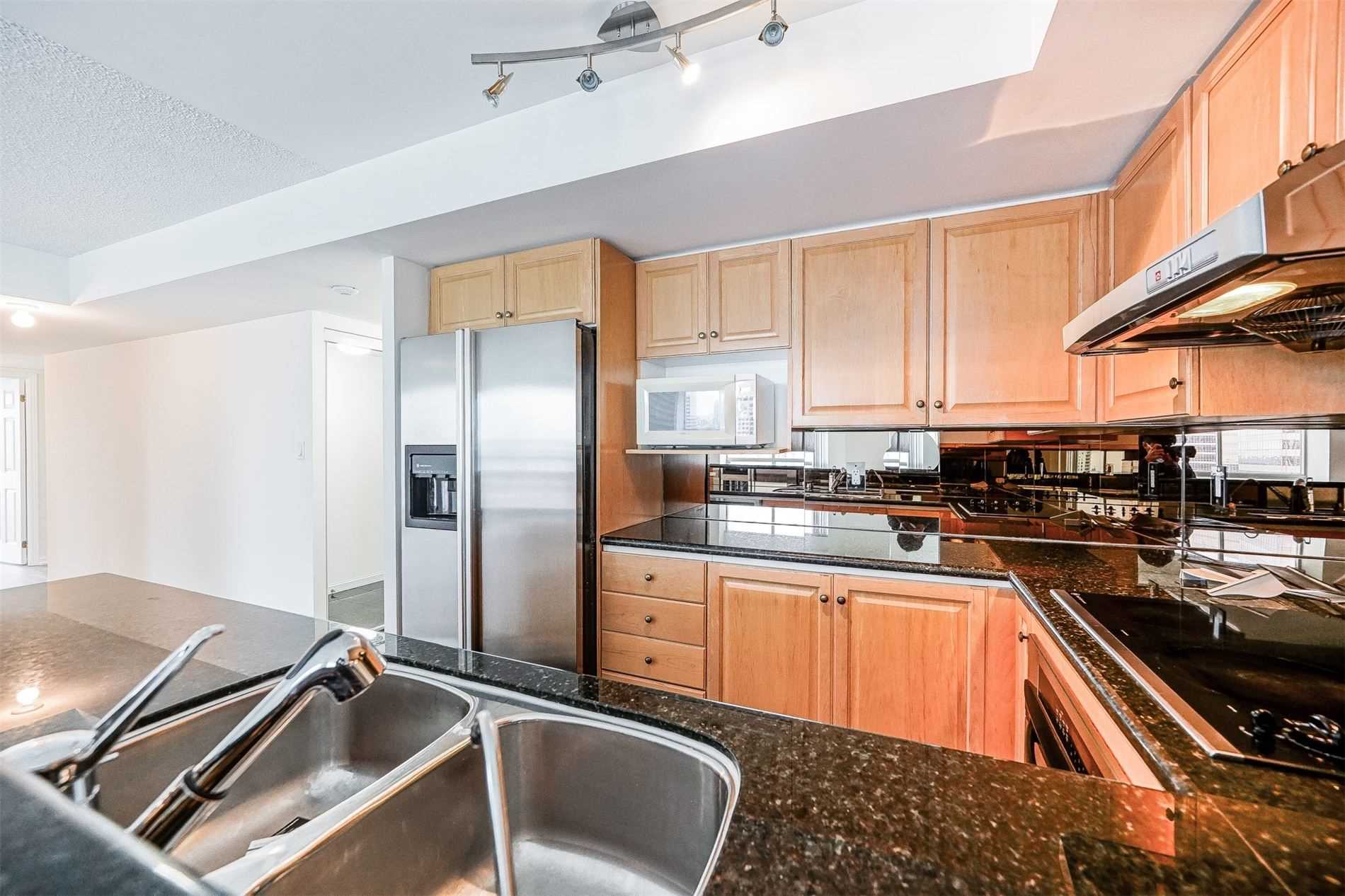 23 Lorraine Dr, #2112