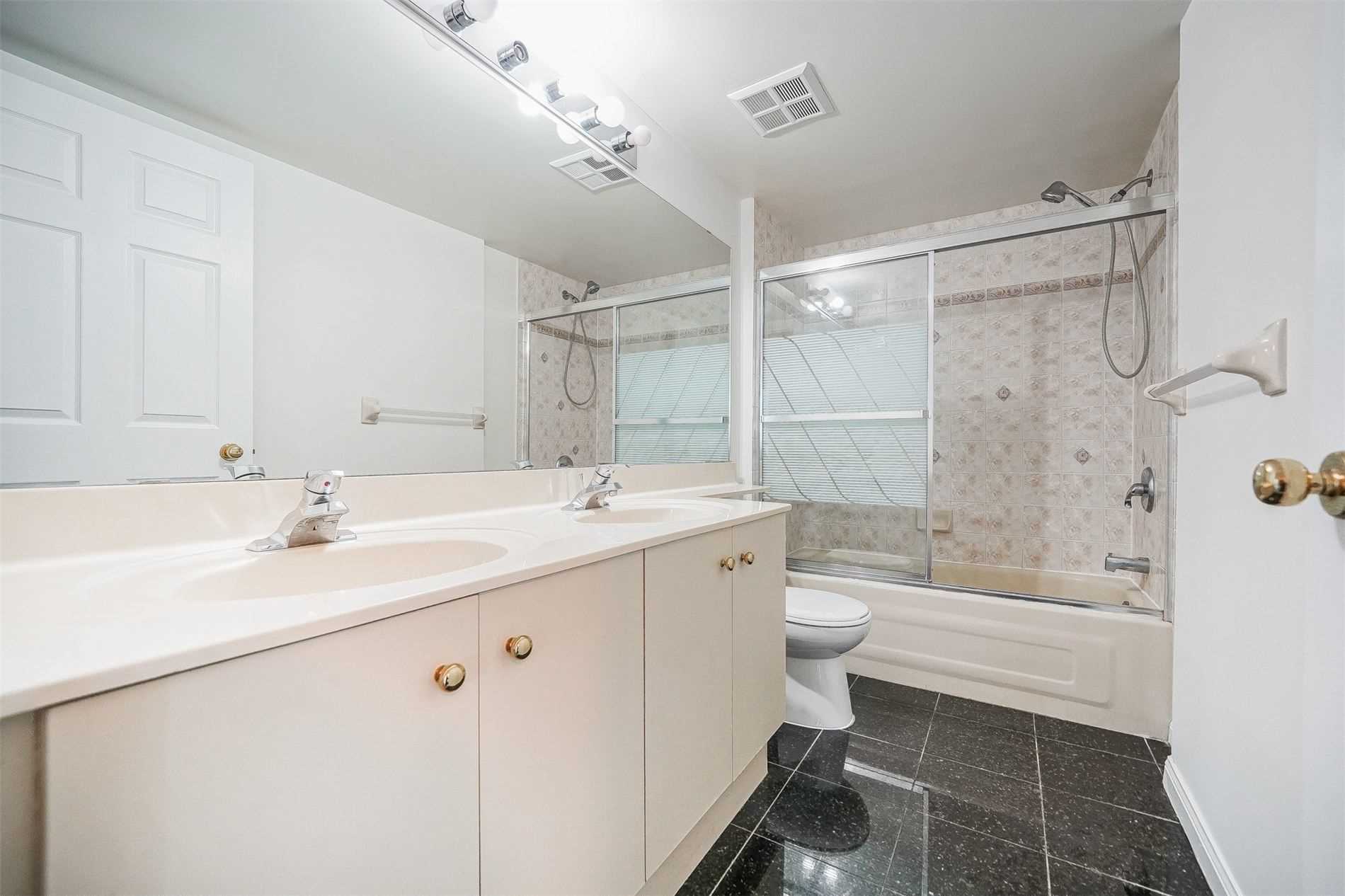 23 Lorraine Dr, #2112