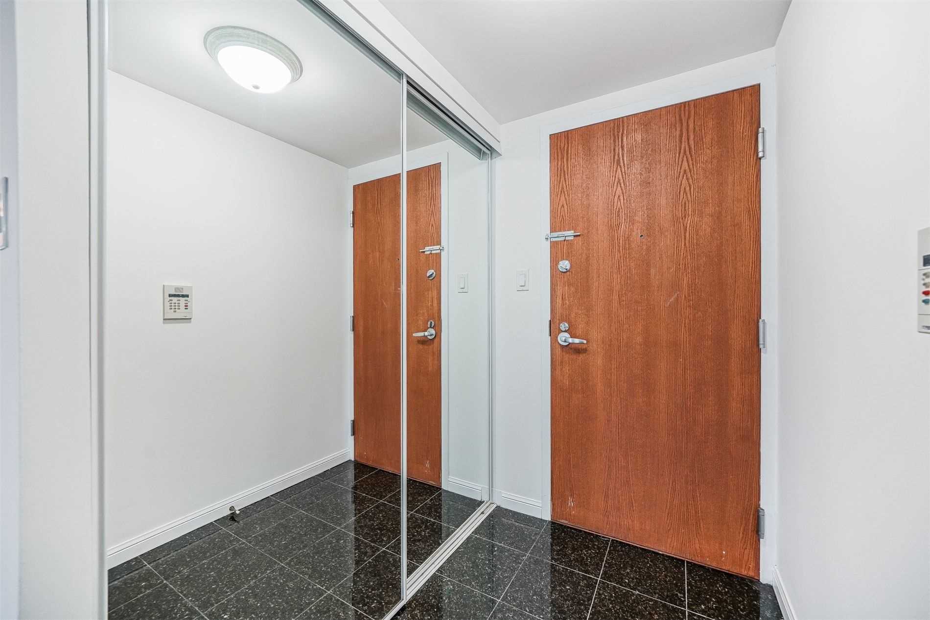 23 Lorraine Dr, #2112