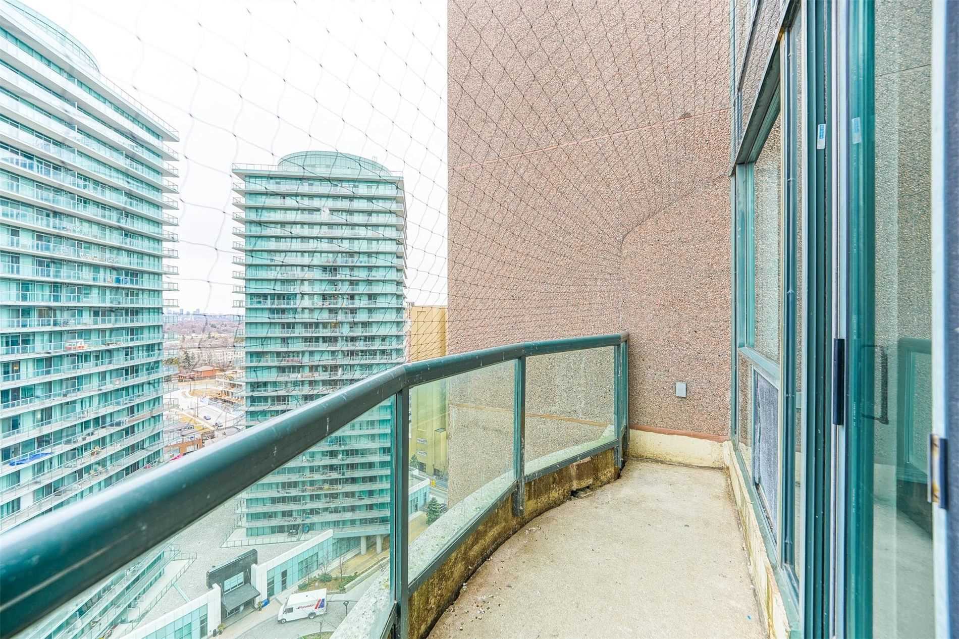 23 Lorraine Dr, #2112