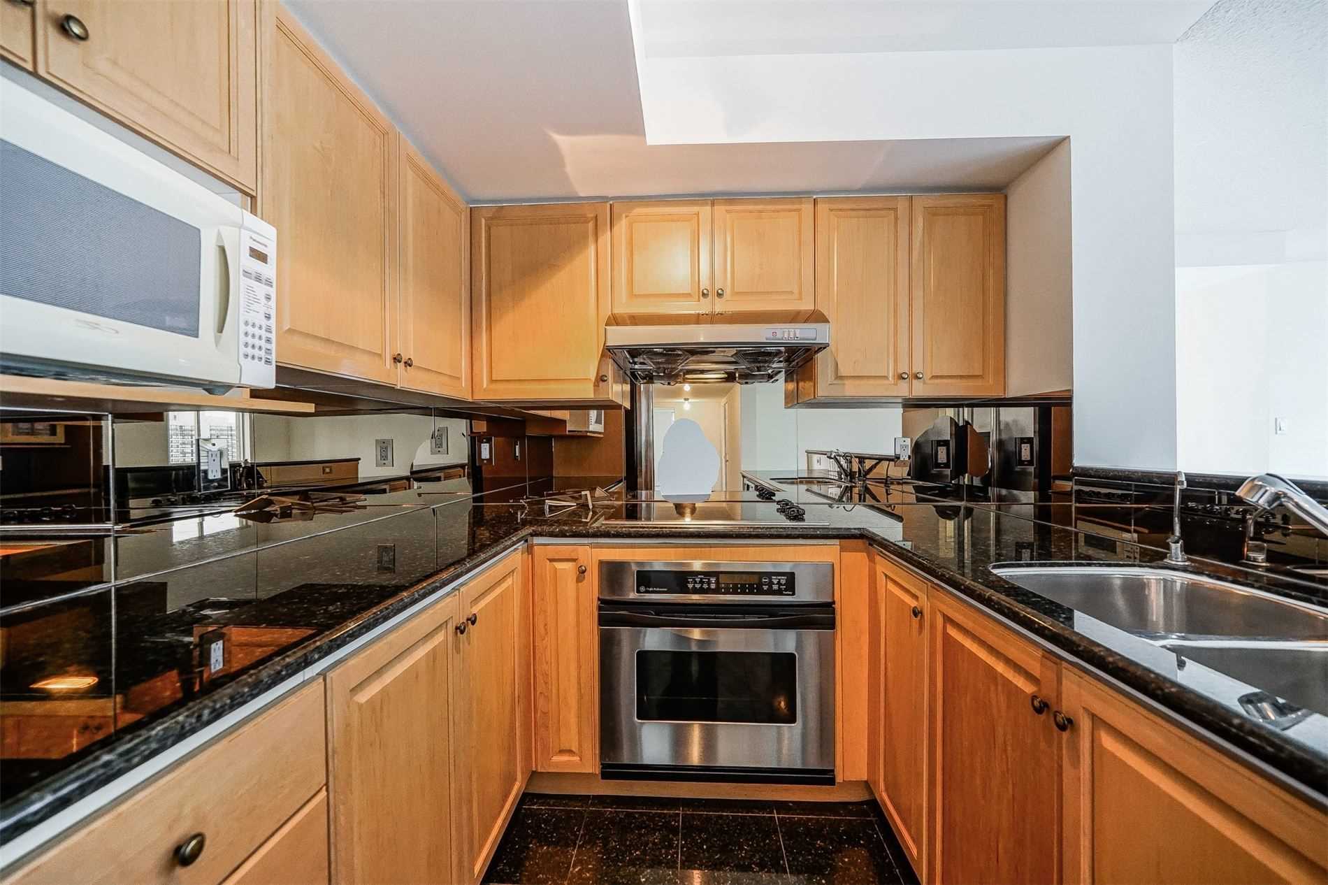 23 Lorraine Dr, #2112