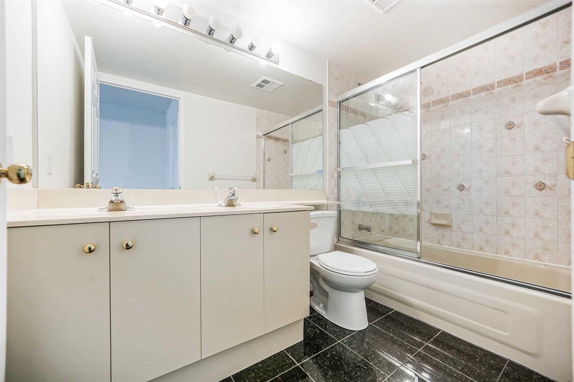 23 Lorraine Dr, #2112