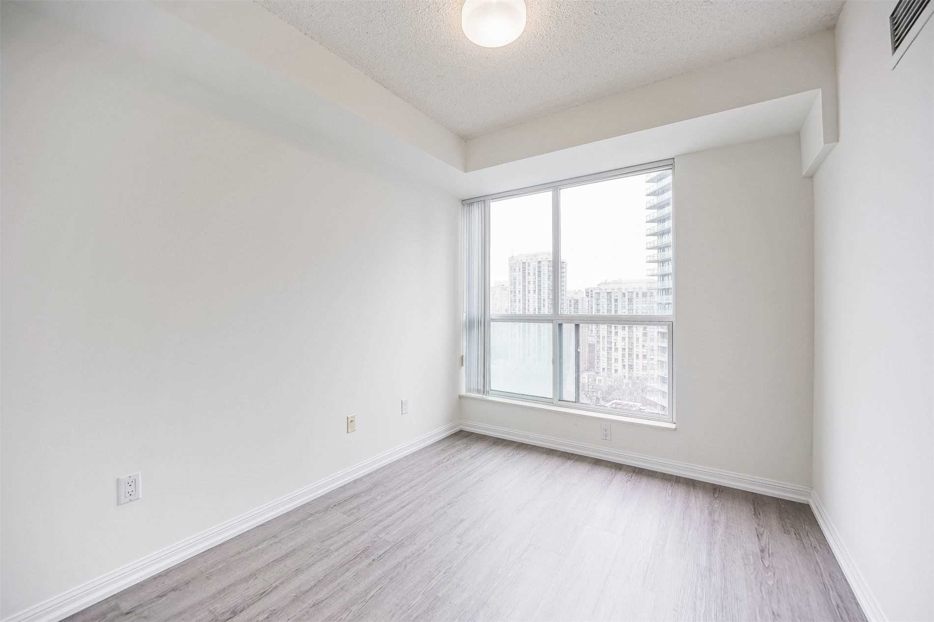 23 Lorraine Dr, #2112