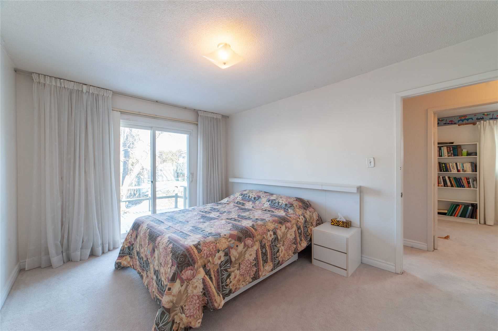 87 Sexton Cres