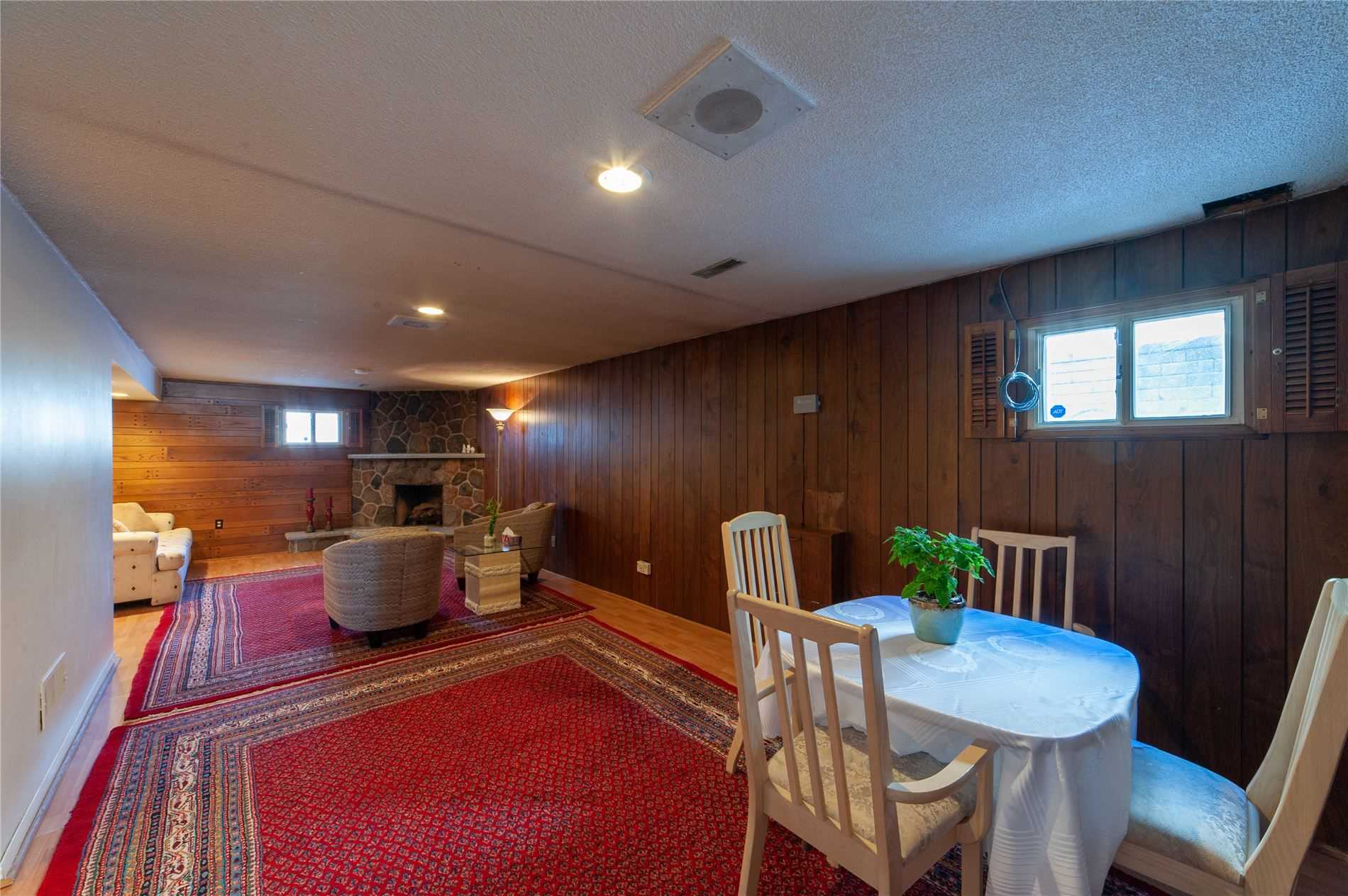 87 Sexton Cres