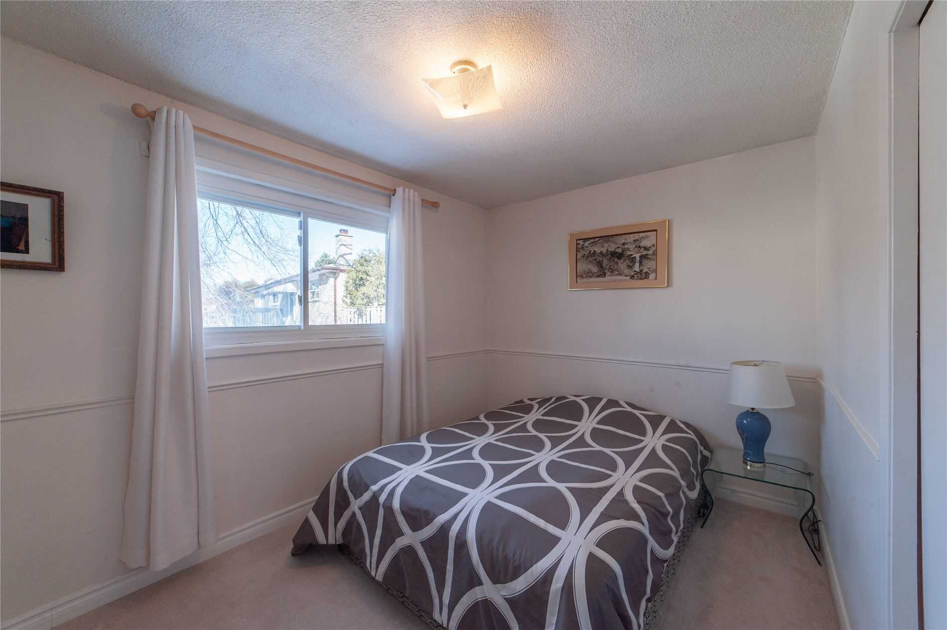 87 Sexton Cres