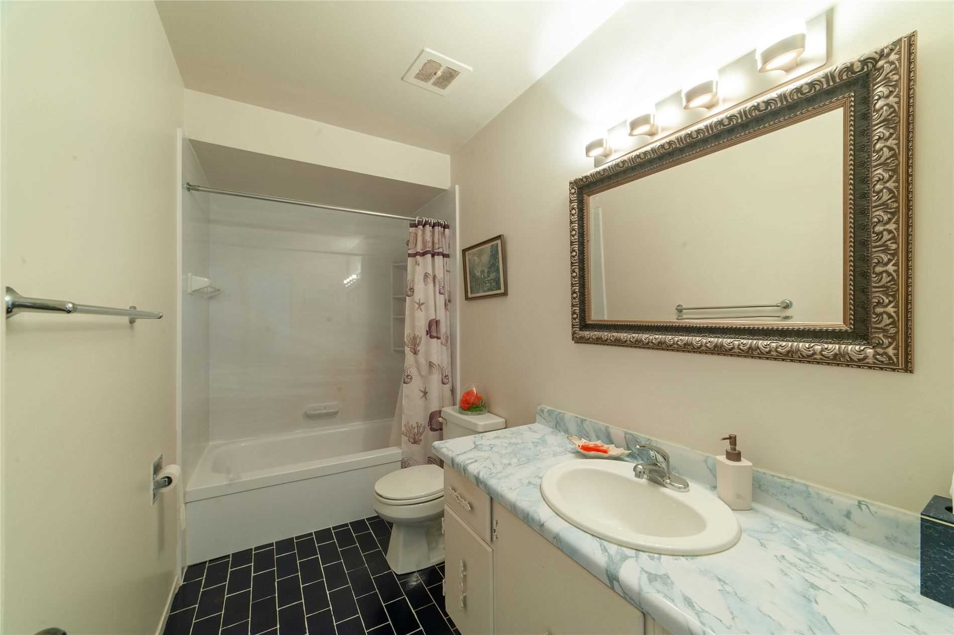 87 Sexton Cres