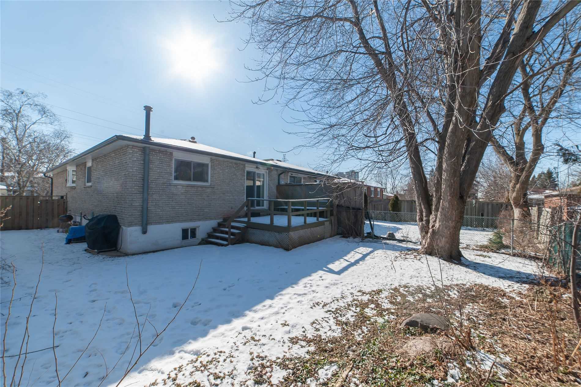 87 Sexton Cres
