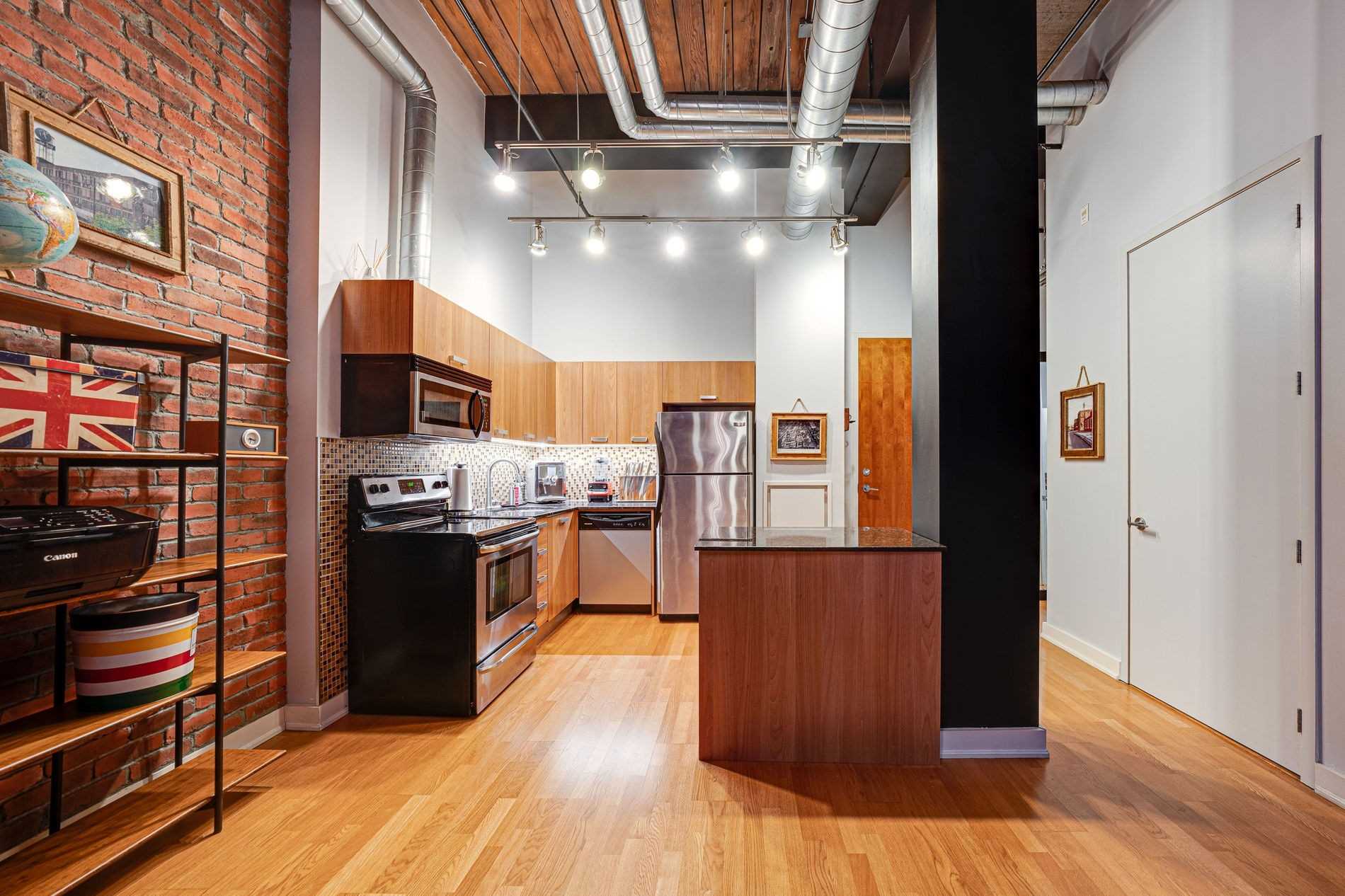 43 Hanna Ave, #336