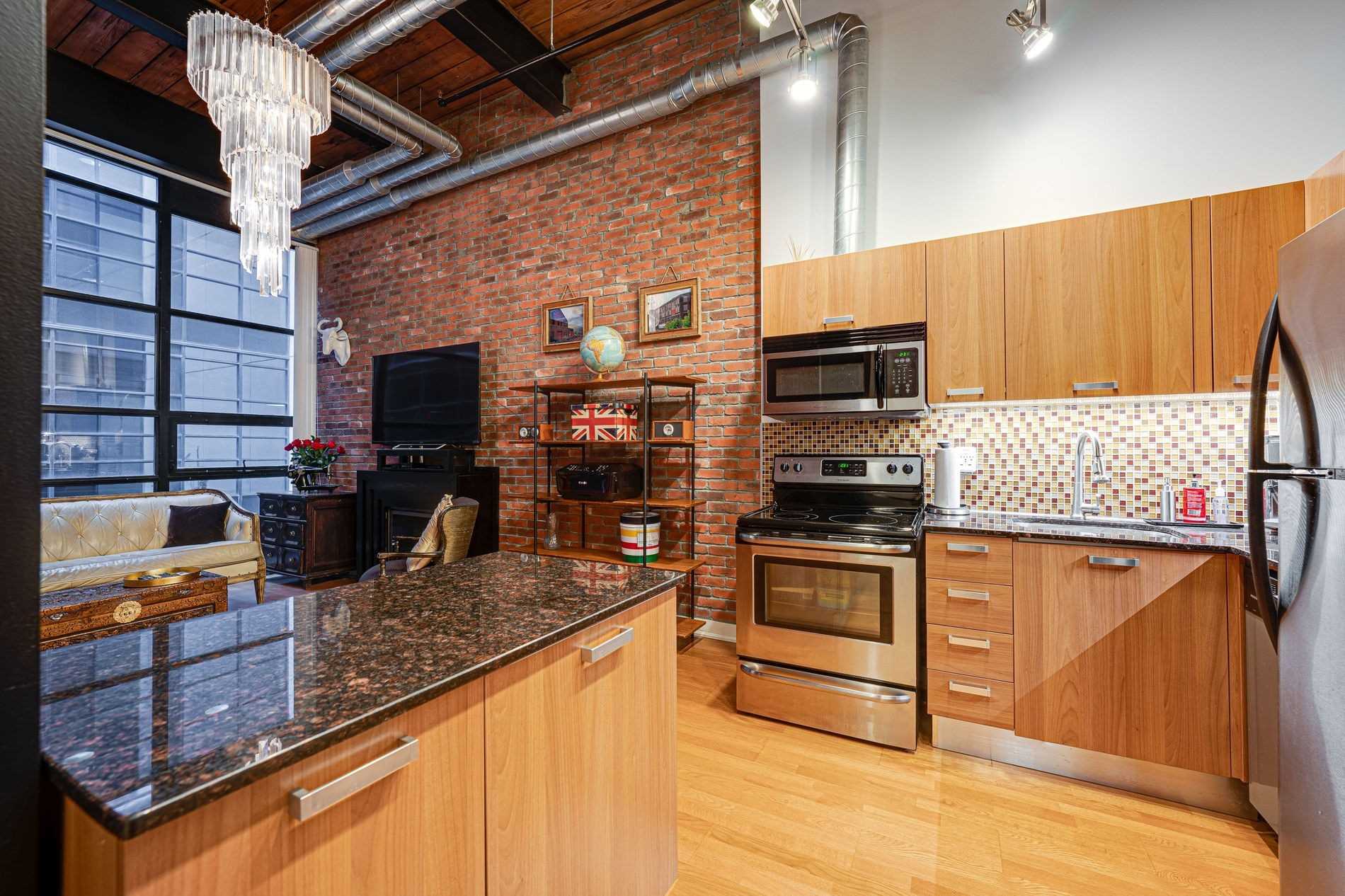 43 Hanna Ave, #336