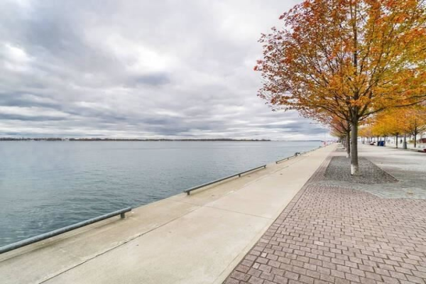 39 Queens Quay E Way 39 Queens Quay E Way