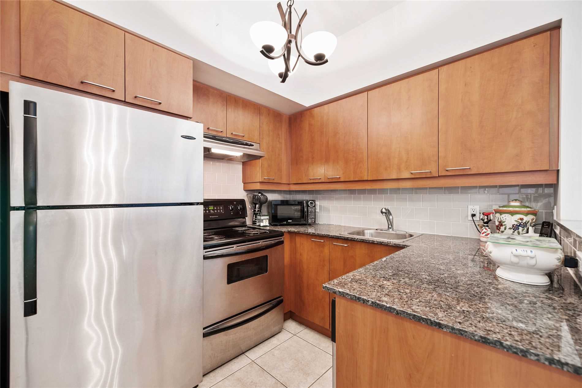 485 Rosewell Ave, #512