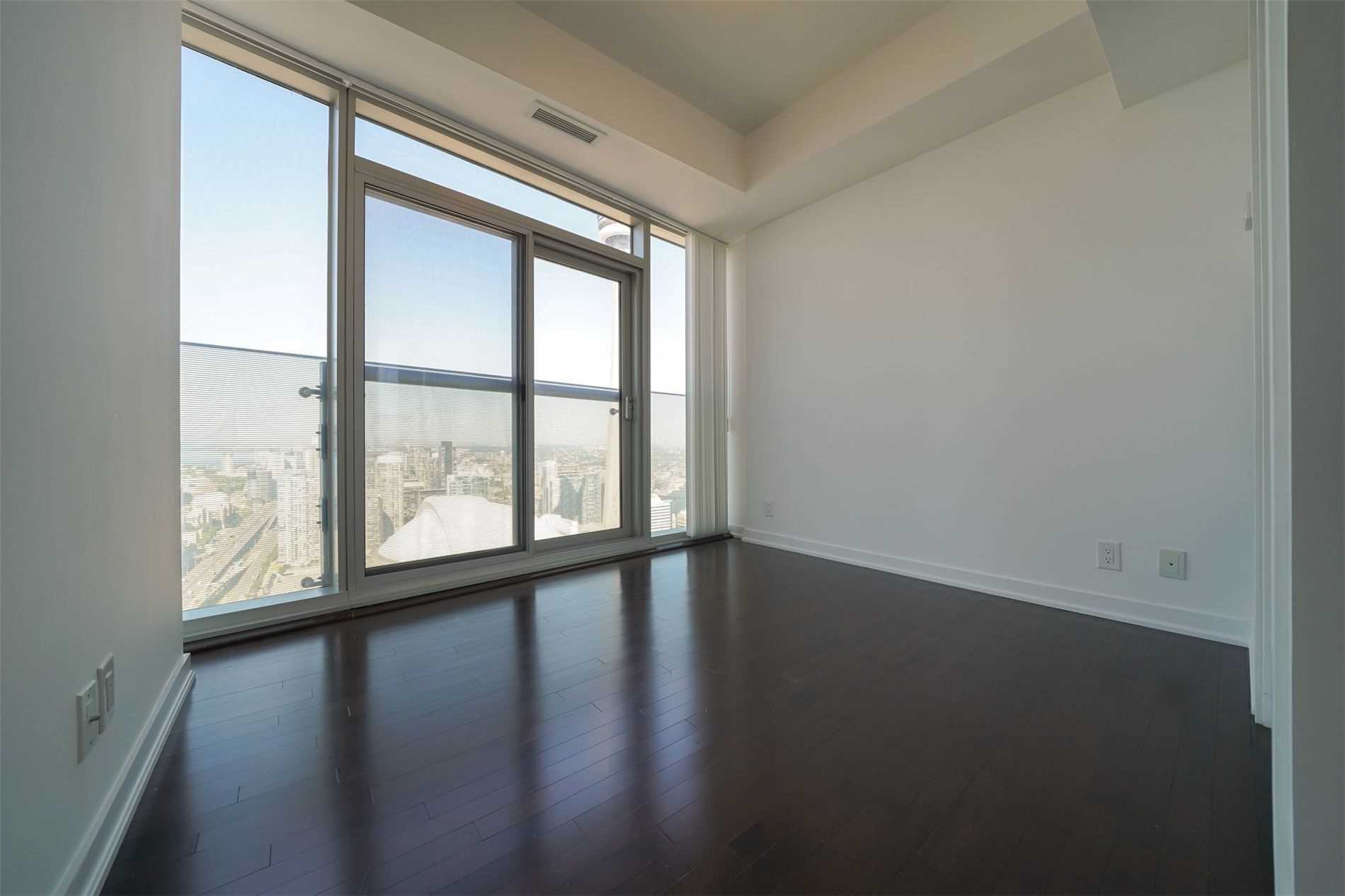 12 York St, #4904