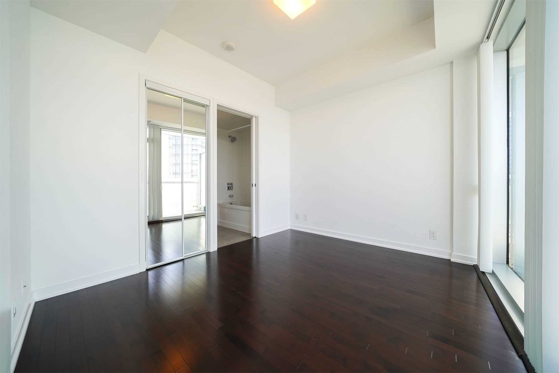 12 York St, #4904