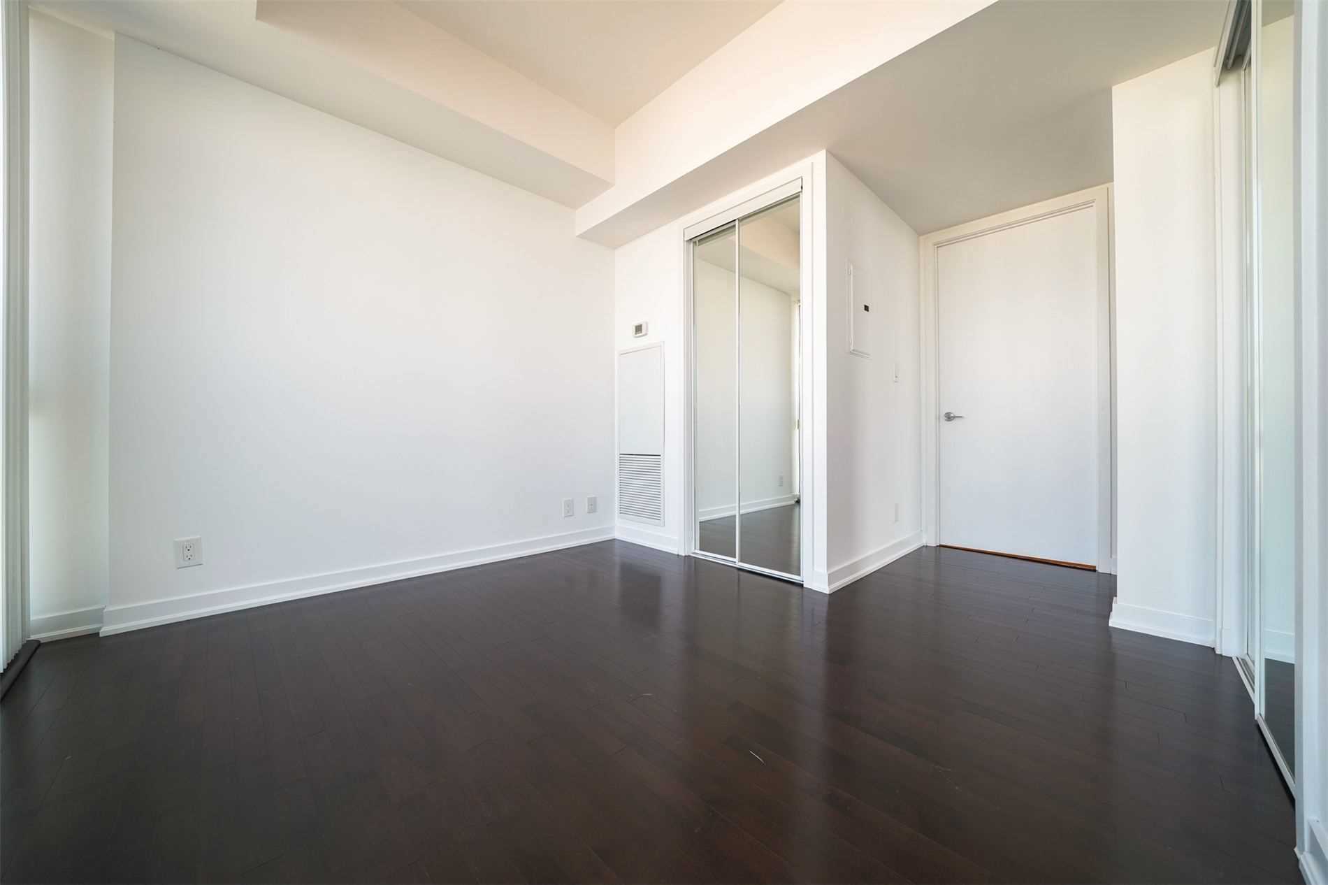 12 York St, #4904