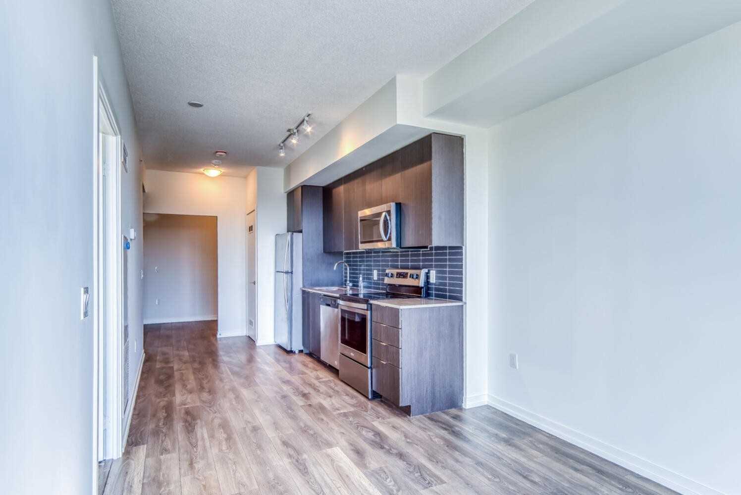 3237 Bayview Ave, #601