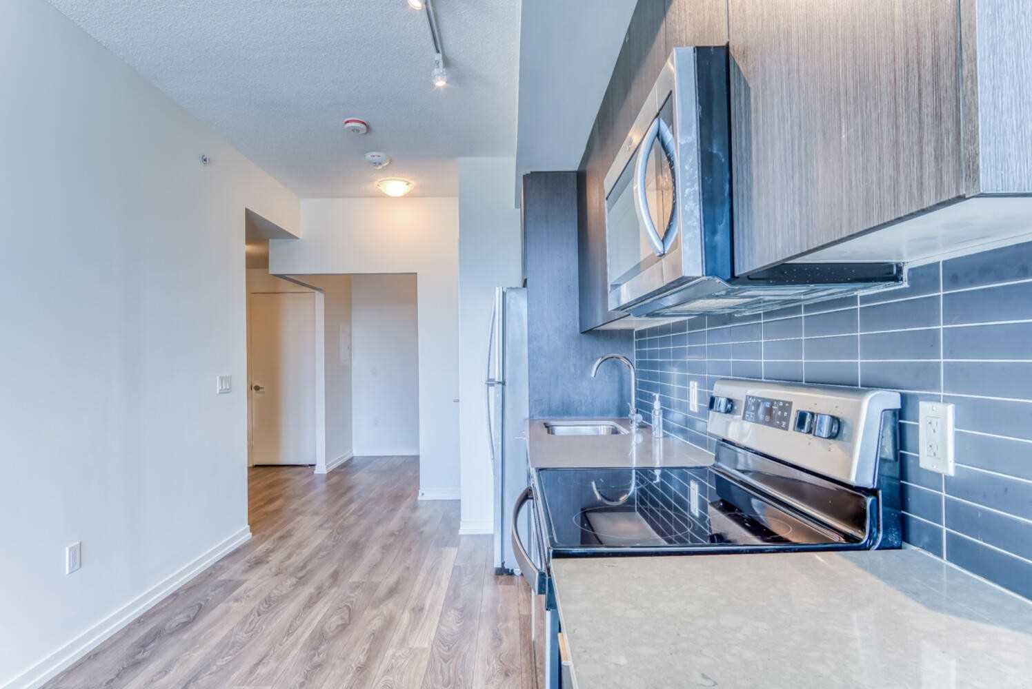 3237 Bayview Ave, #601