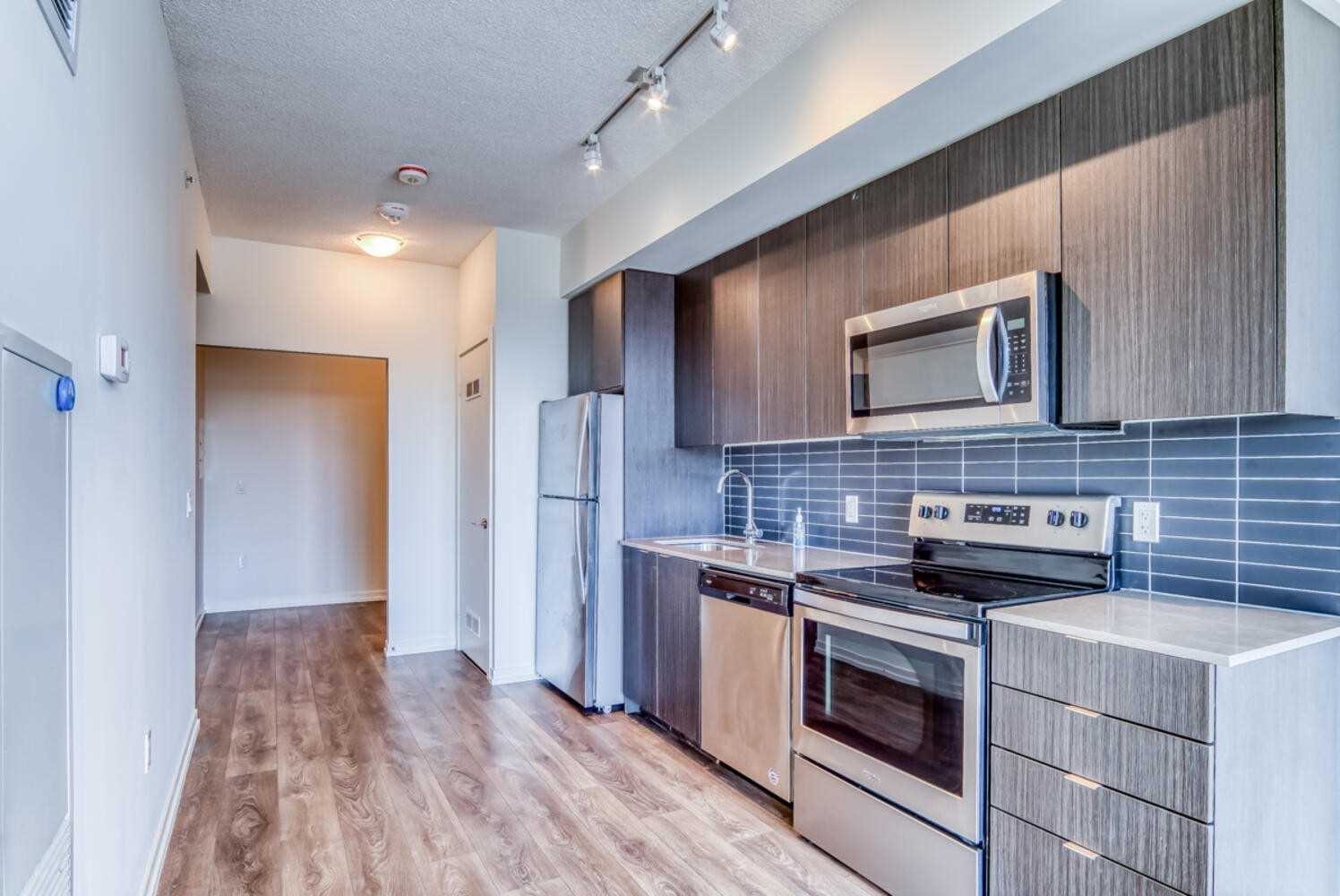 3237 Bayview Ave, #601