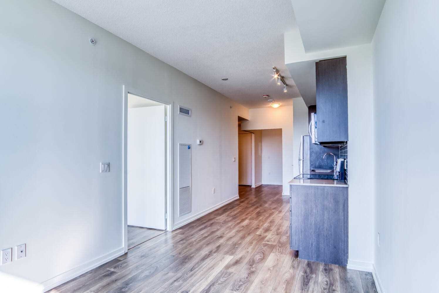 3237 Bayview Ave, #601