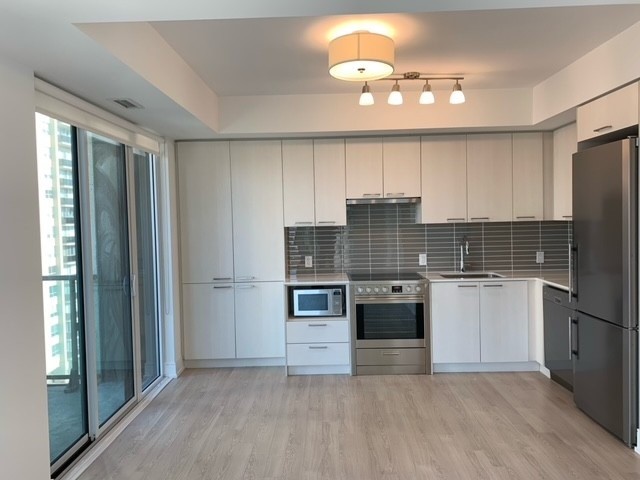 310 Tweedsmuir Ave, #804