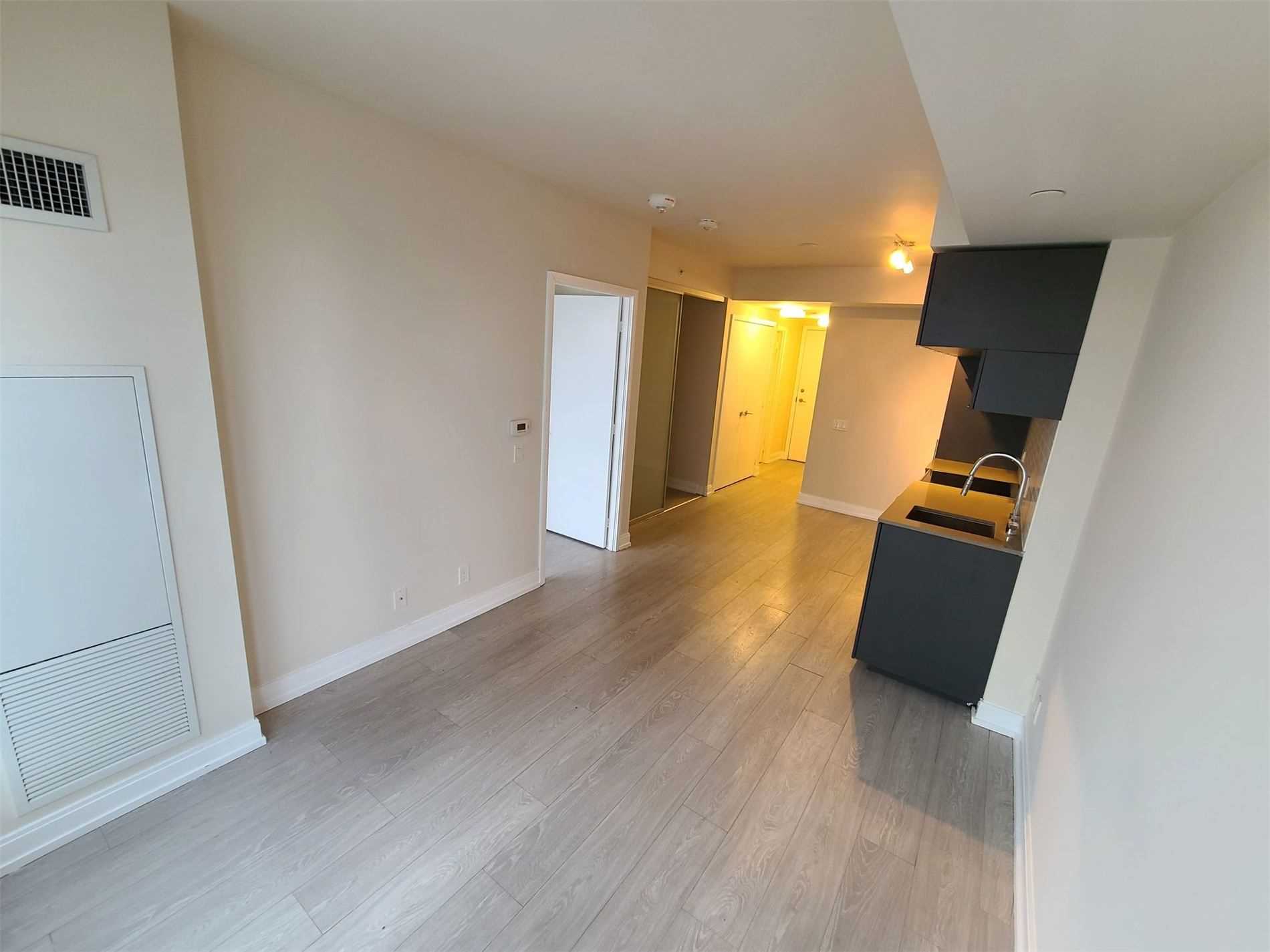 181 Dundas St E, #4101