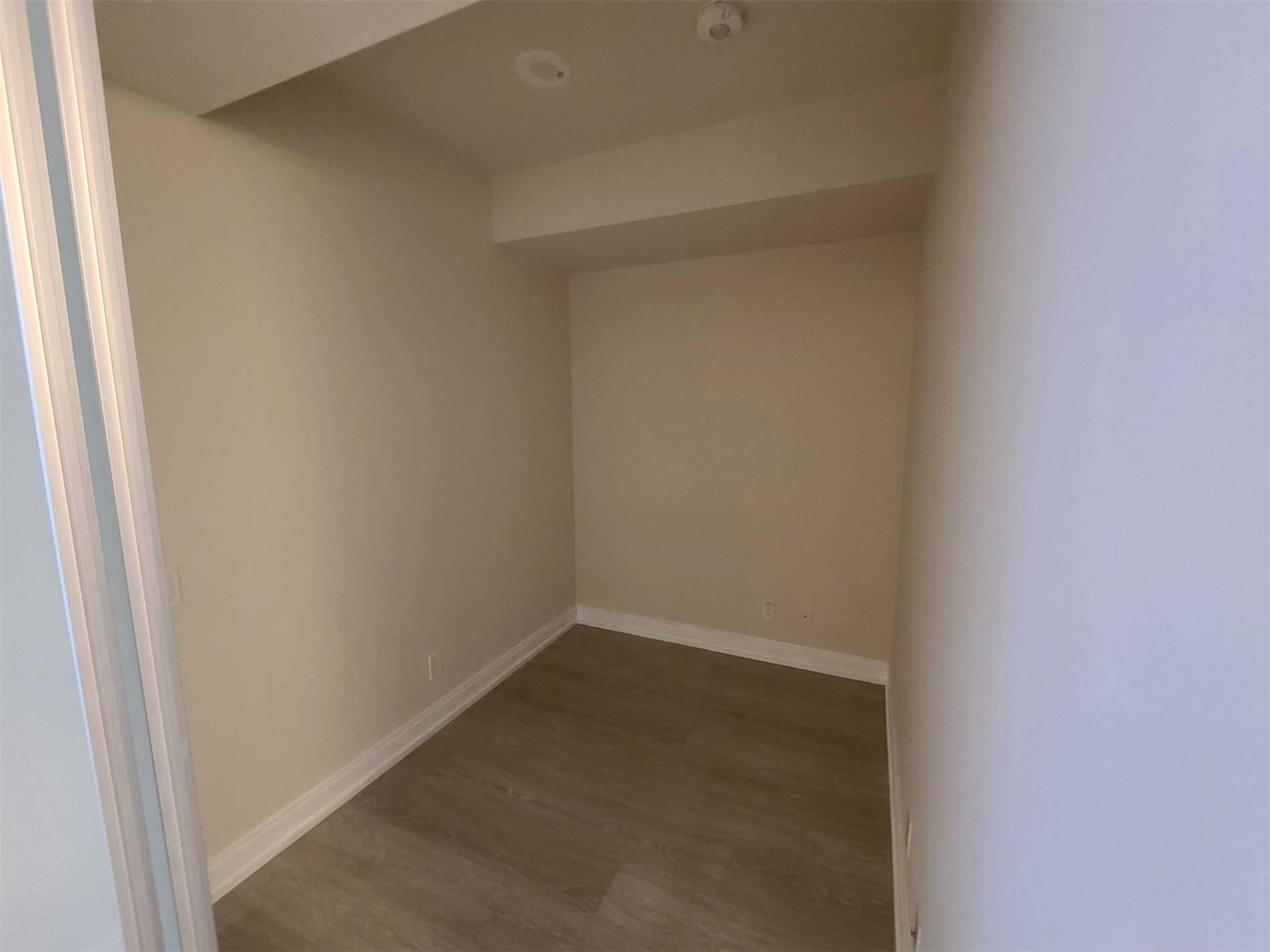 181 Dundas St E, #4101