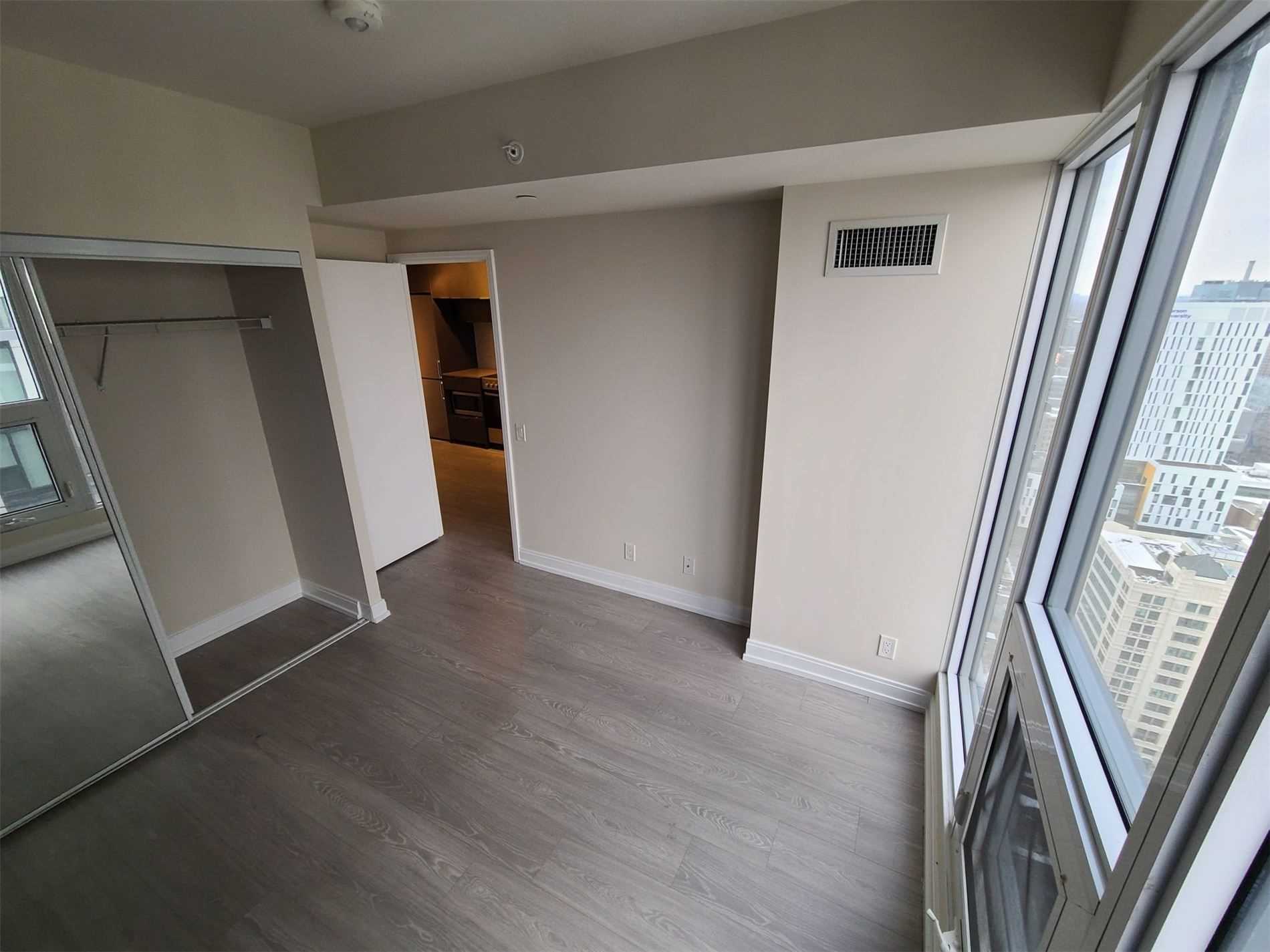 181 Dundas St E, #4101